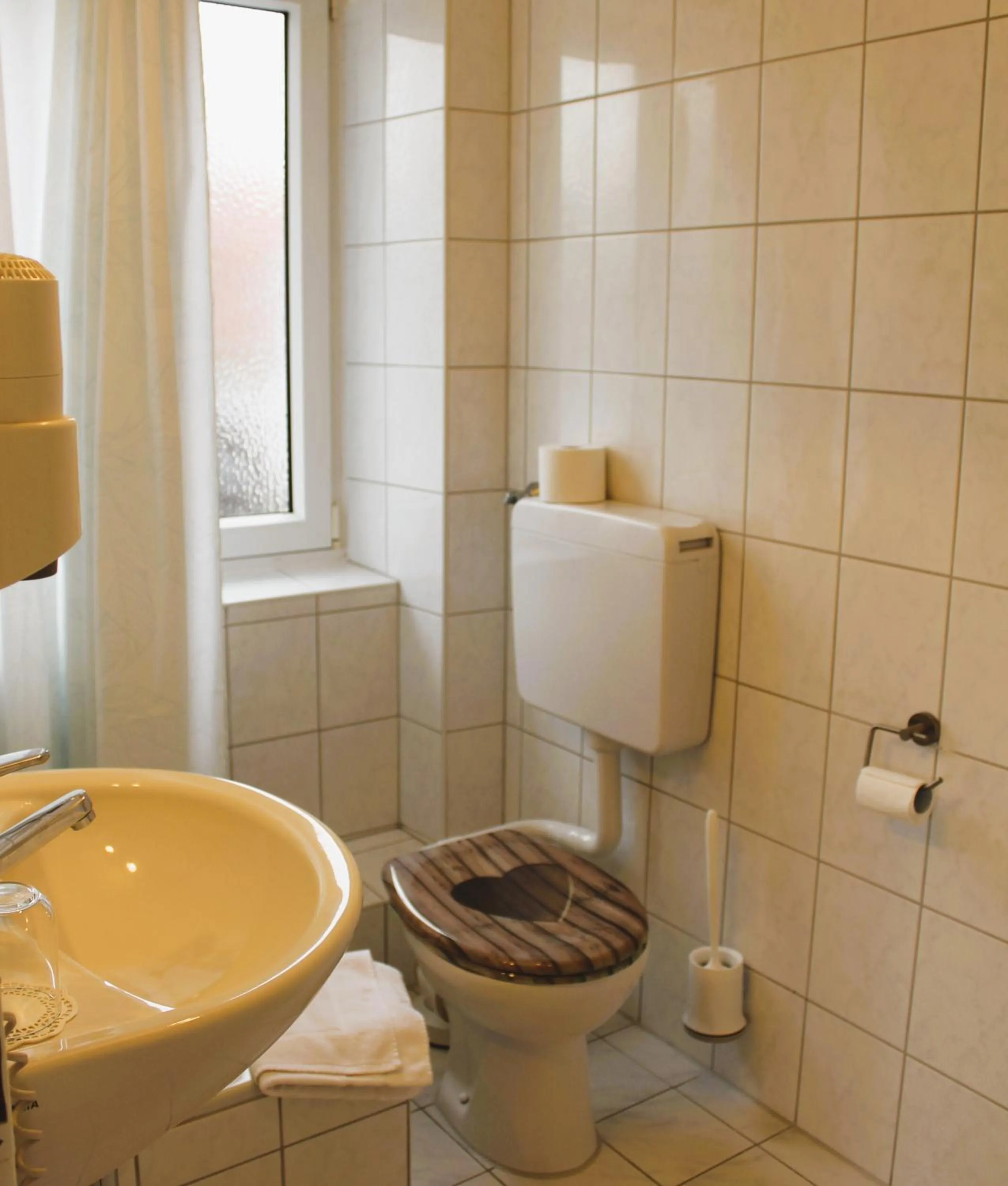 Bathroom in ARRIVEL Pension Haus am Bach