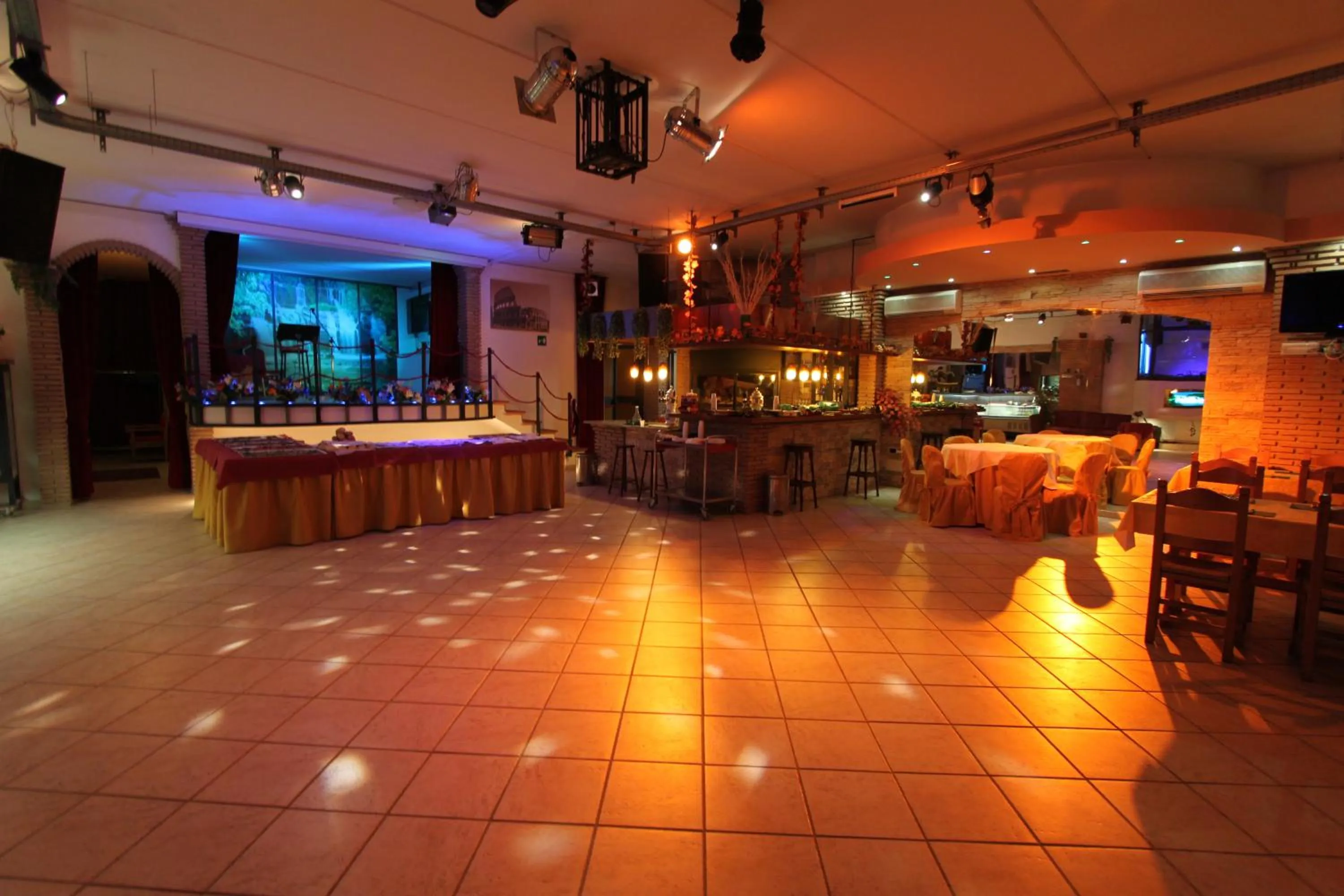 Restaurant/places to eat in Villa Patrizia