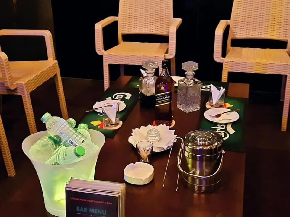 Restaurant/places to eat in Hotel Green View Buttala