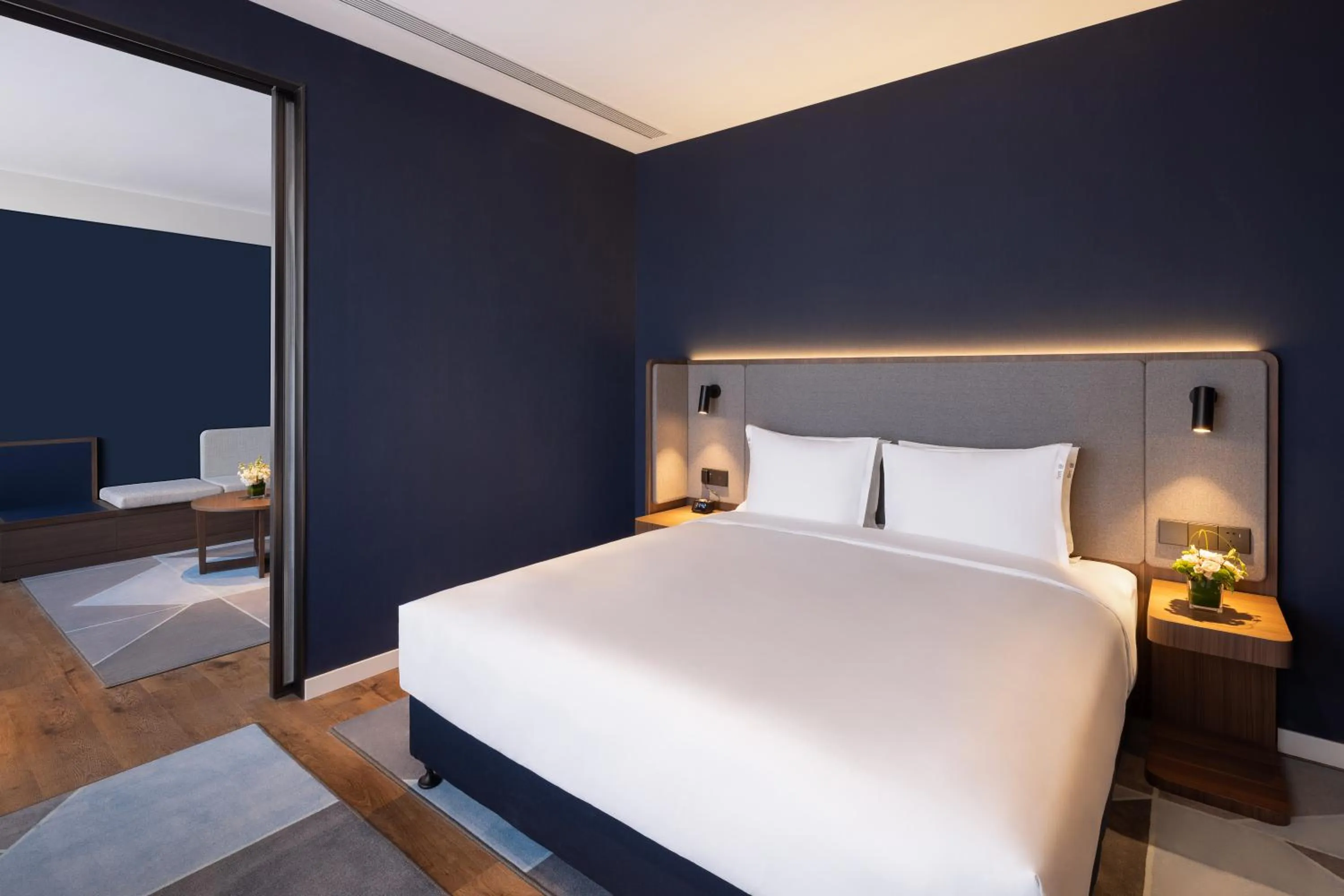 Bedroom, Bed in Holiday Inn Express Qingdao Jinshui by IHG