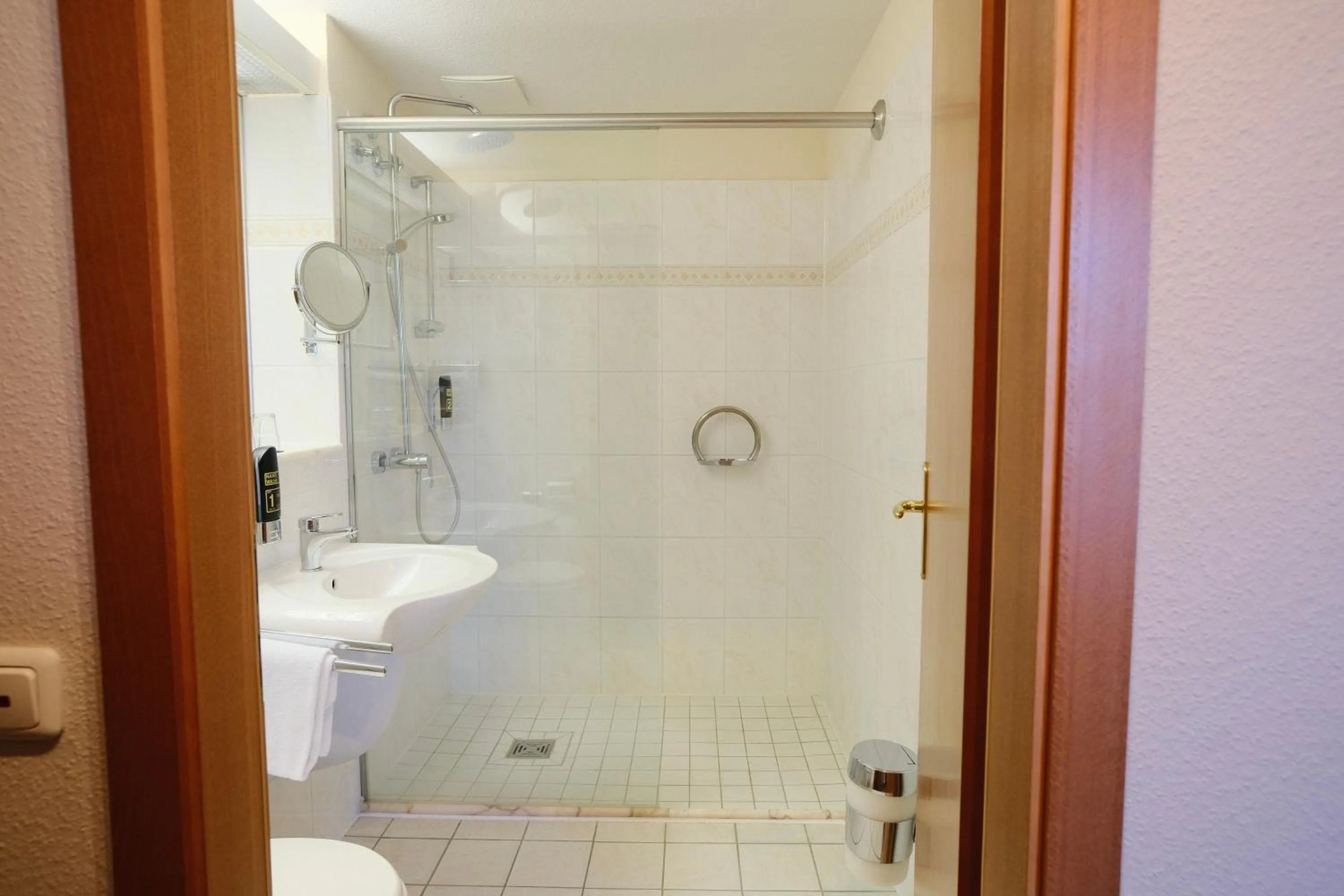 Shower in PARKHOTEL - Rosarium