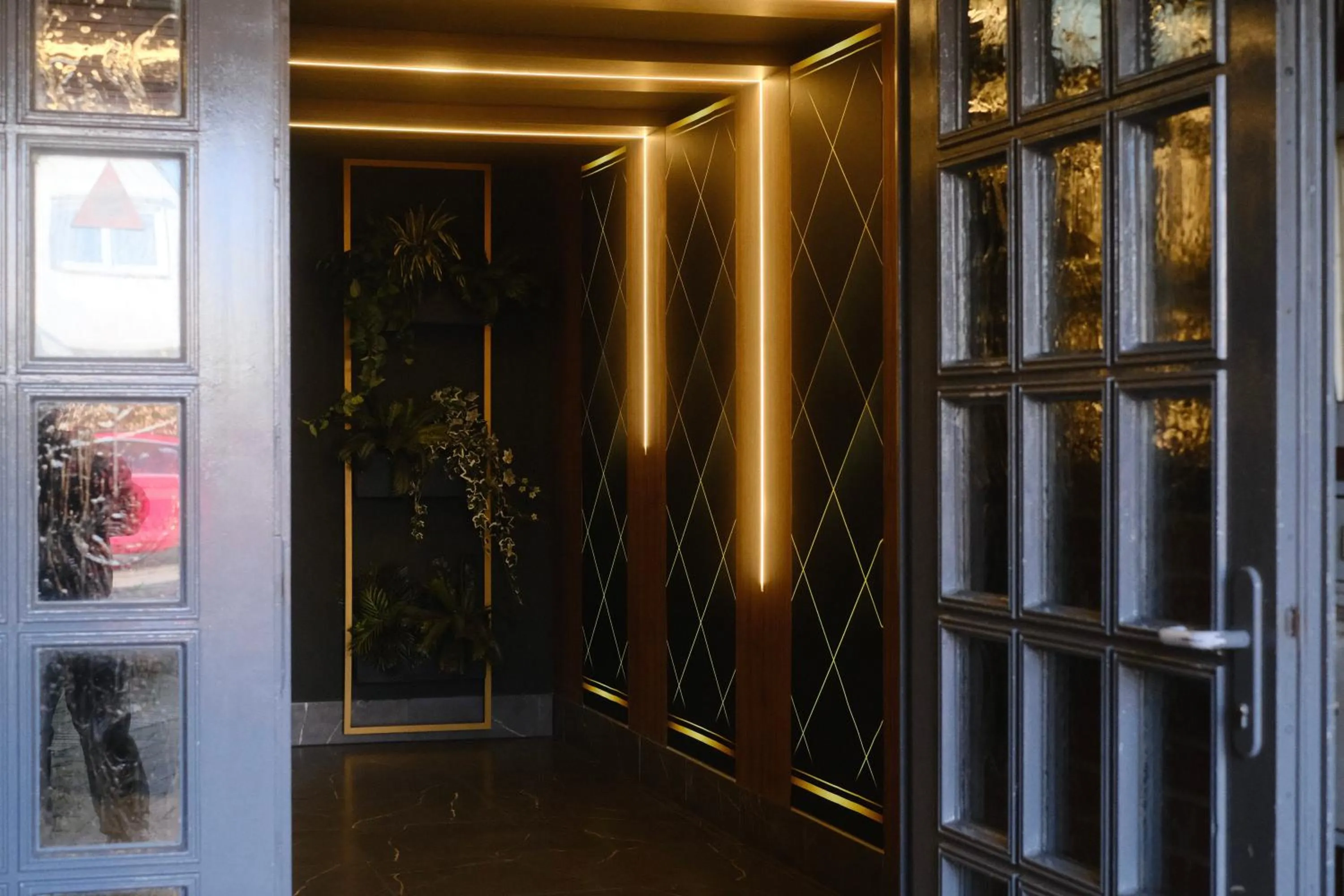 Facade/entrance in PARKHOTEL - Rosarium