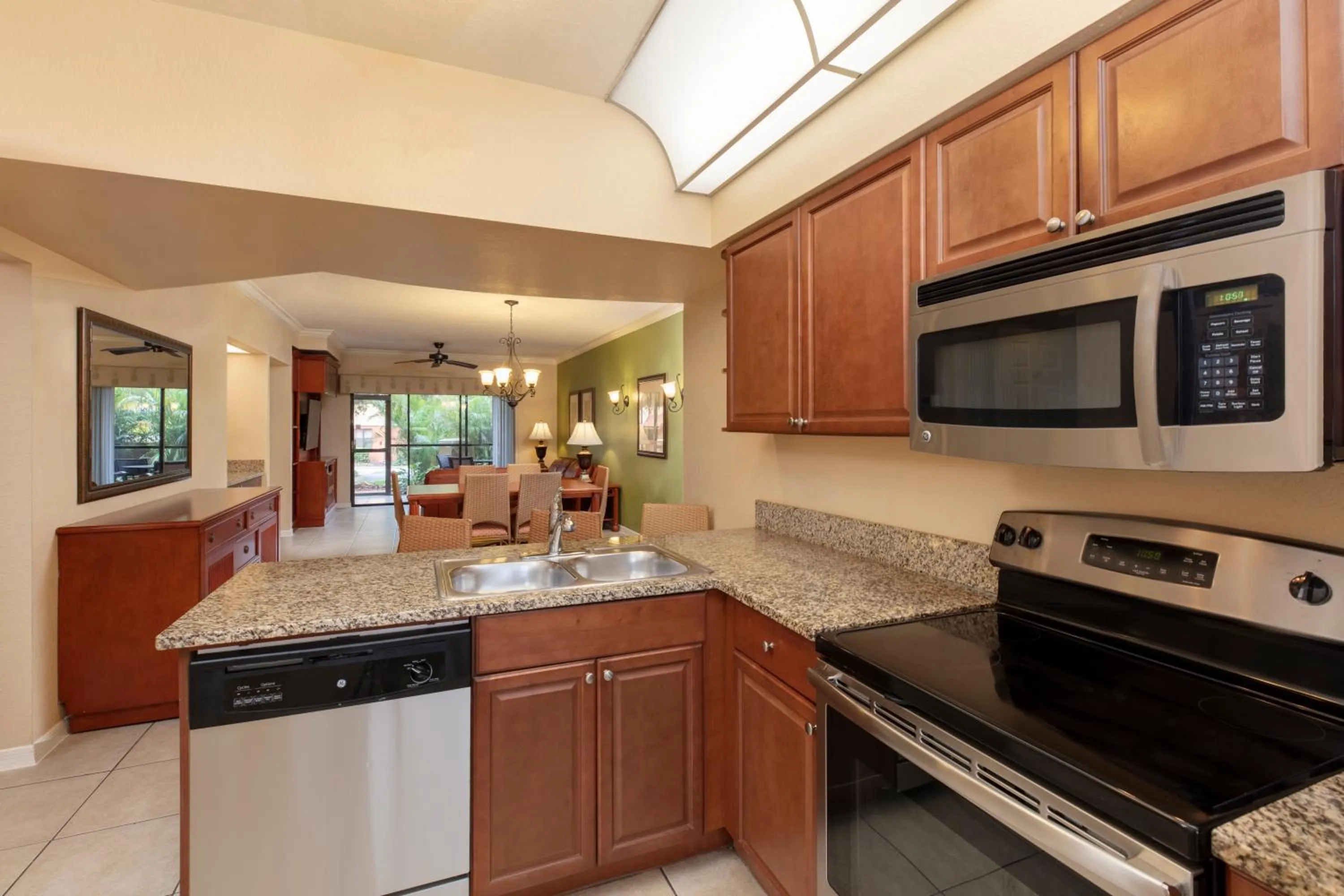 Kitchen or kitchenette in Westgate Lakes Resort and Spa