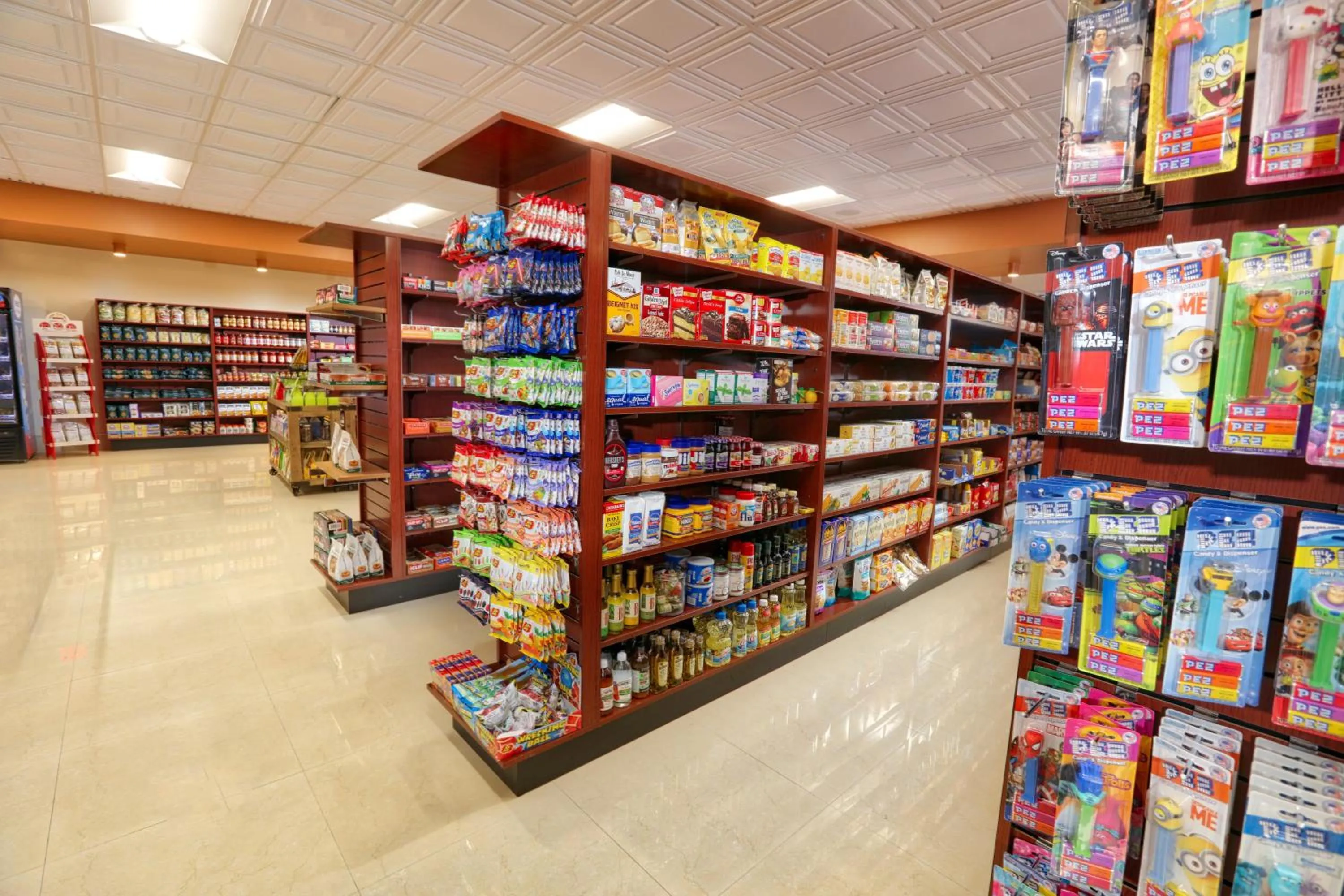 On-site shops in Westgate Lakes Resort and Spa