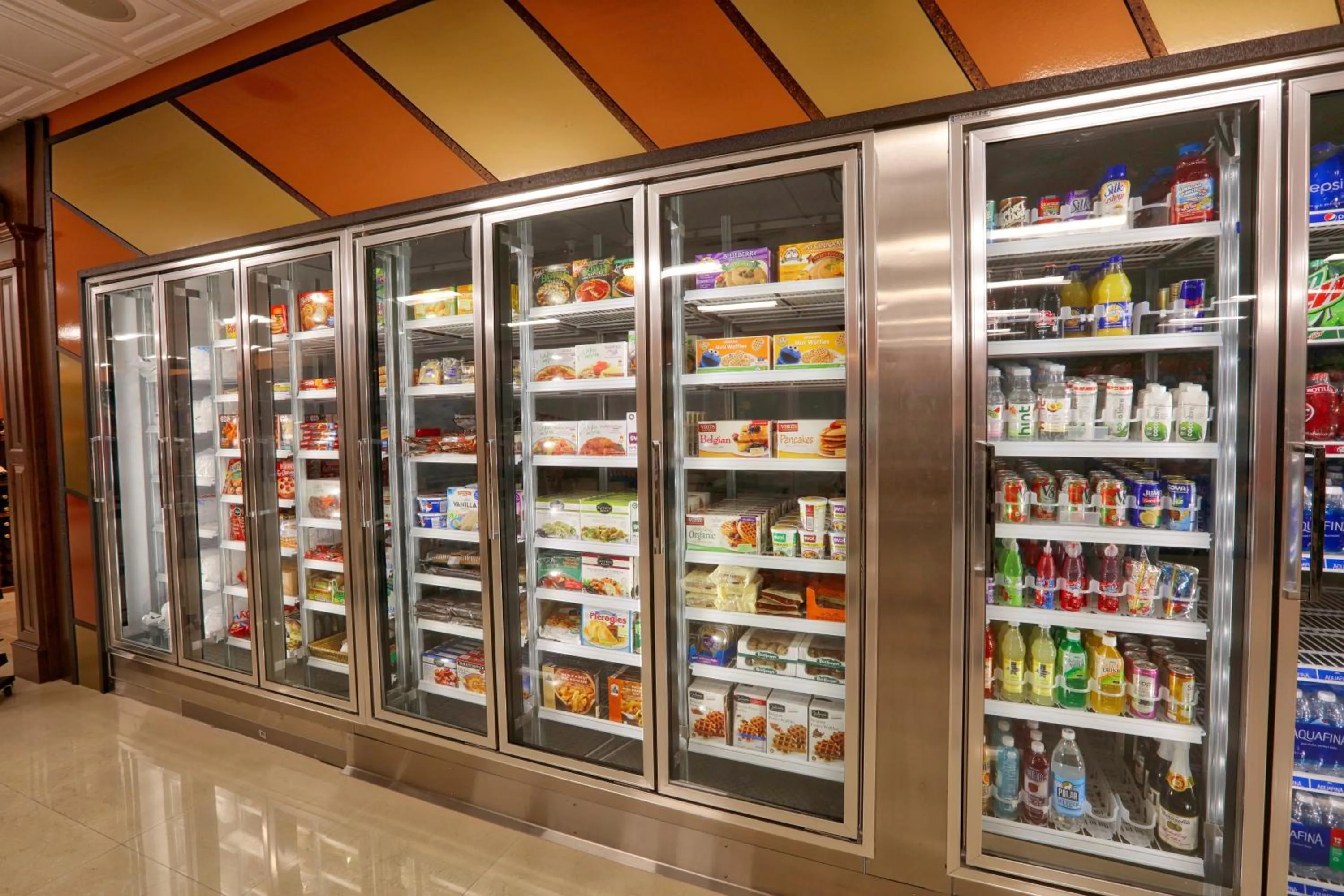 On-site shops in Westgate Lakes Resort and Spa