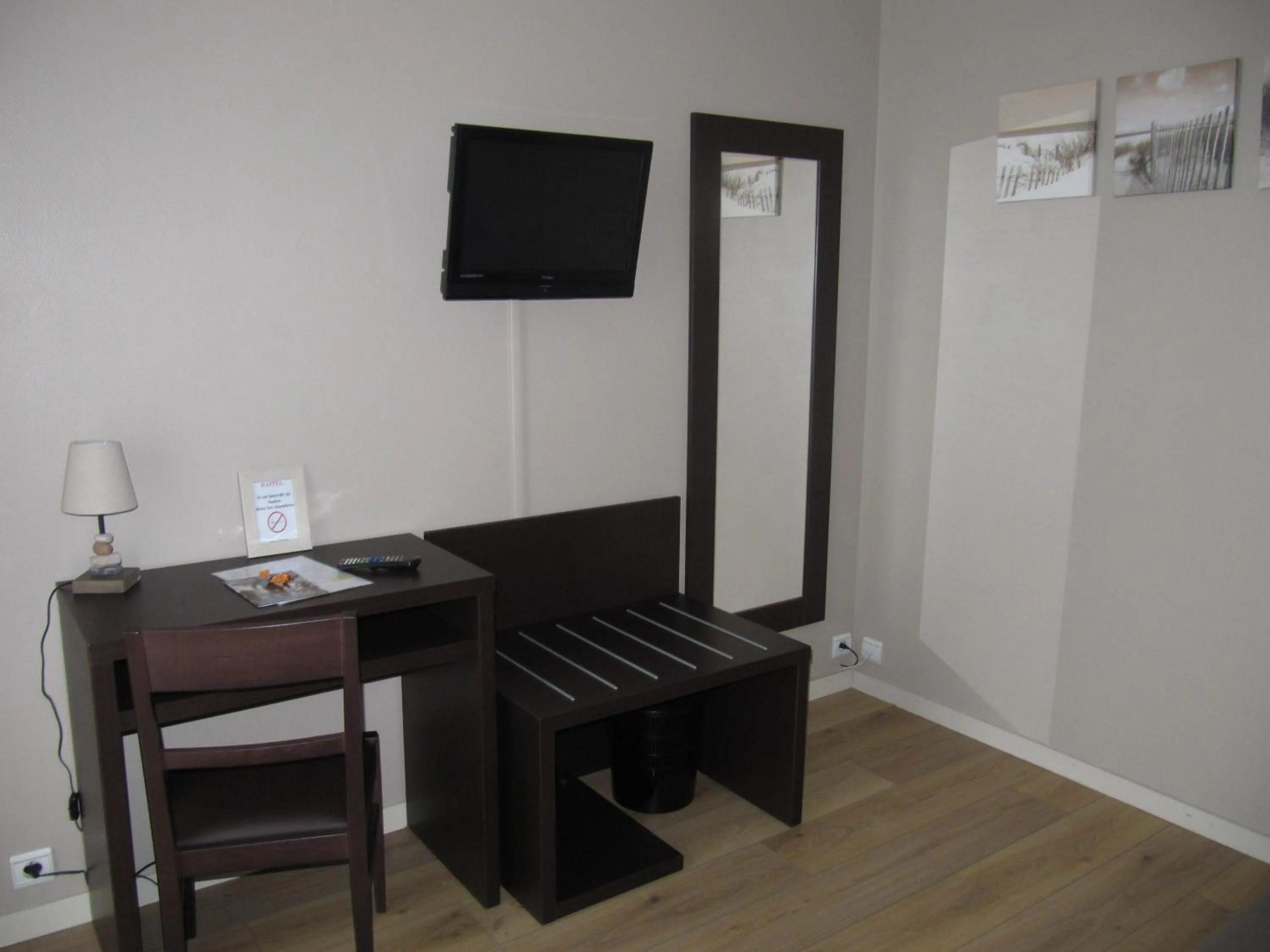 Bedroom in La Sterne