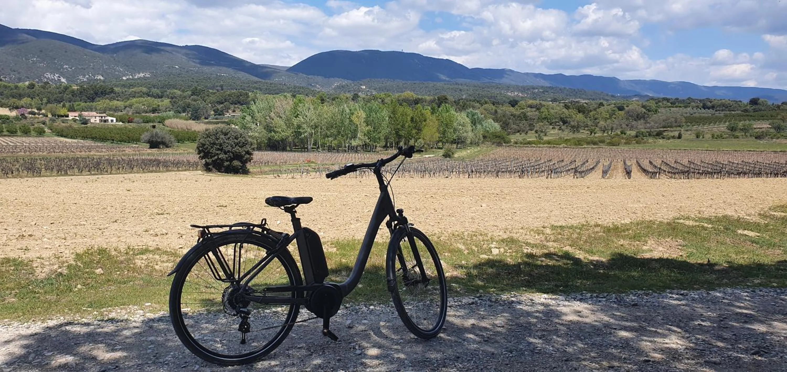 Cycling in Le Mas Du Colombier