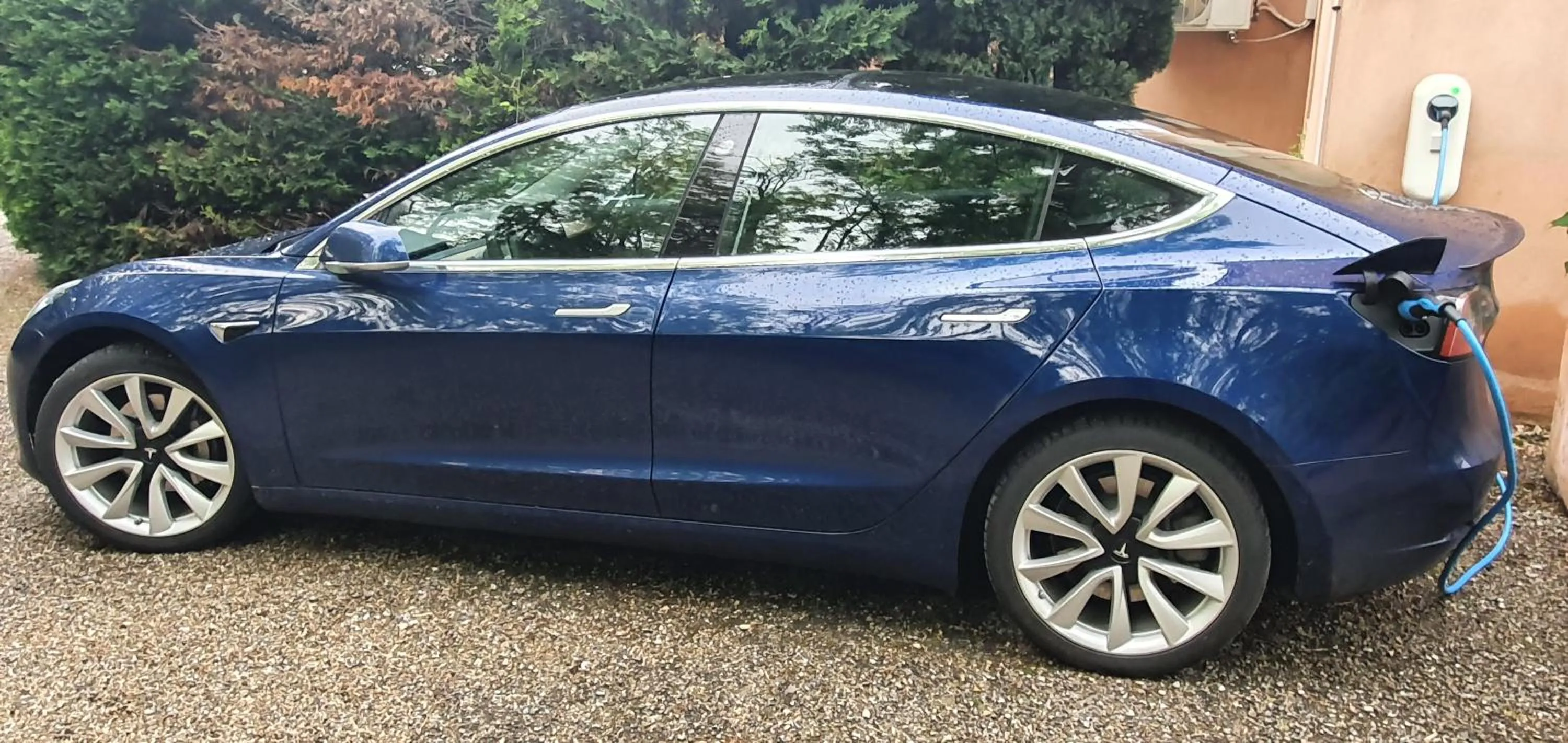 Parking in Le Mas Du Colombier