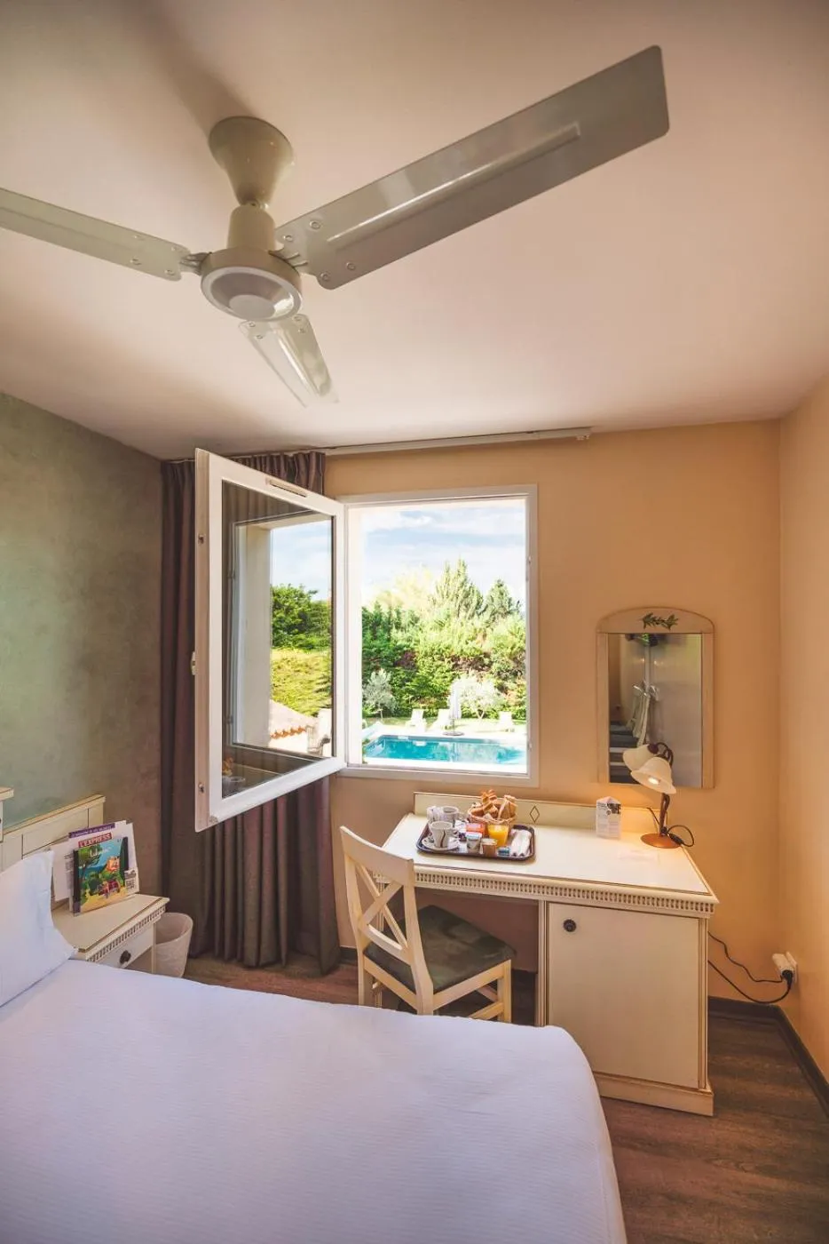 Bed in Le Mas Du Colombier