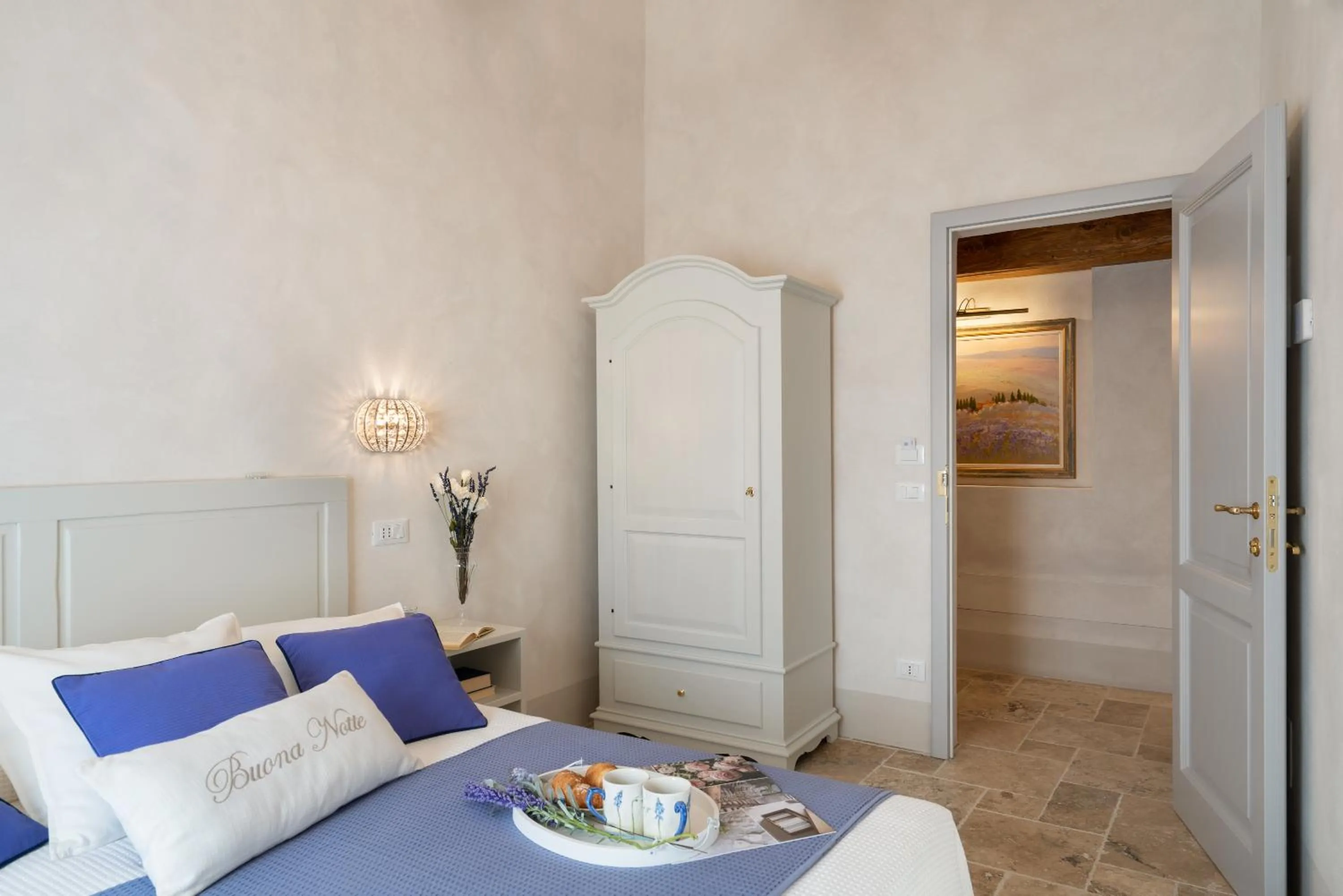 Photo of the whole room, Bed in Beatabb