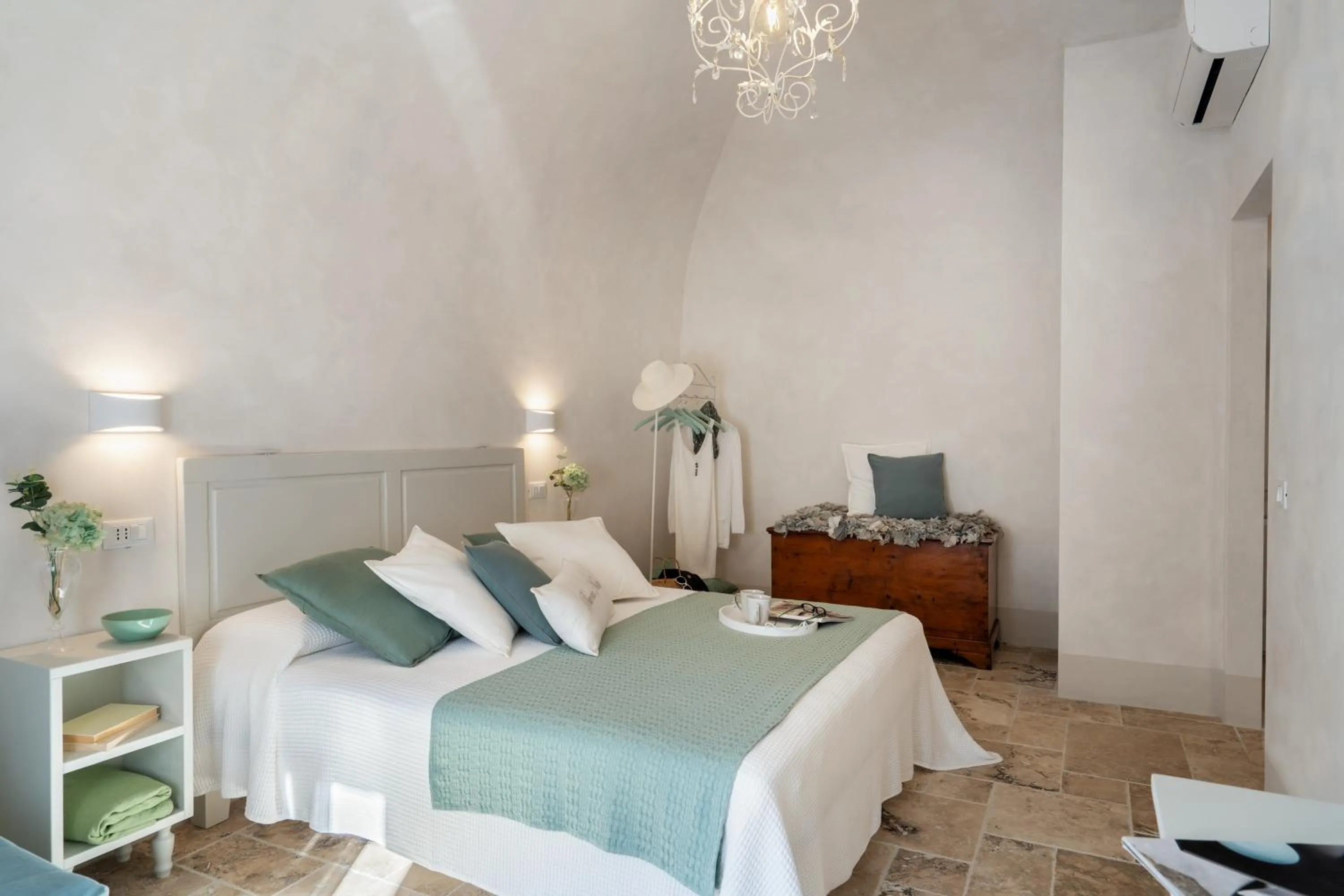 Bedroom, Bed in Beatabb