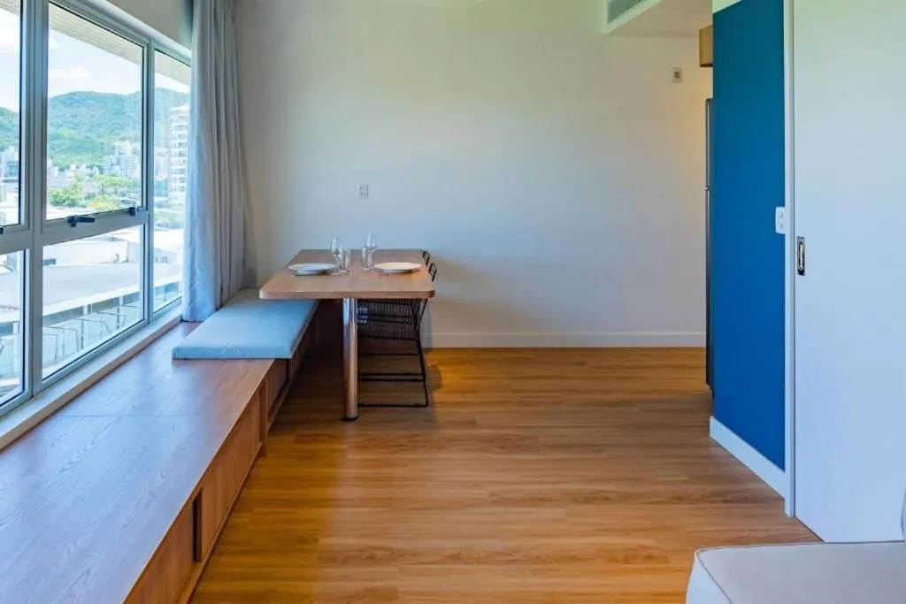 Bedroom in Atrium Studios by Xtay - Conforto em Palhoça, a poucos metros da praia