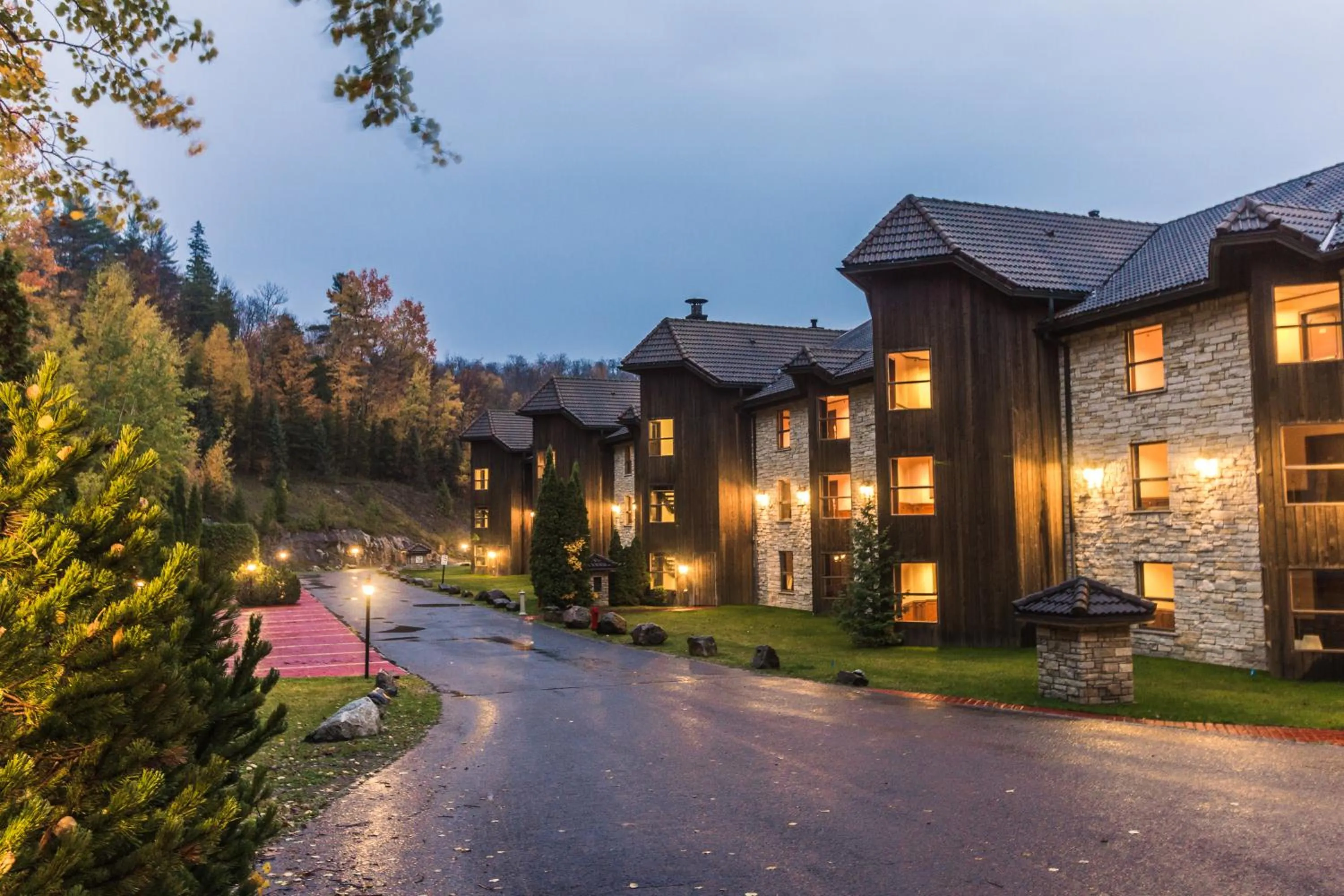 Property building in Hôtel et Centre de Villégiature Lac Carling