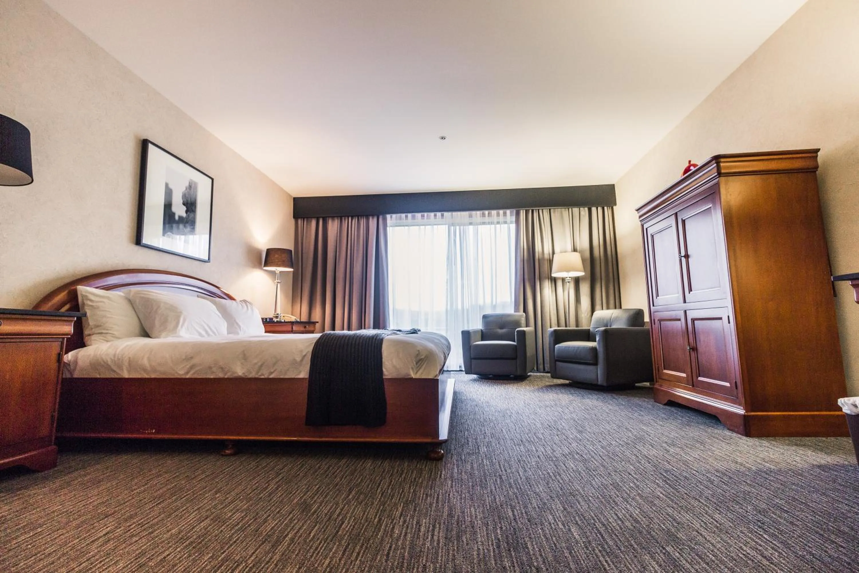 TV and multimedia in Hôtel et Centre de Villégiature Lac Carling