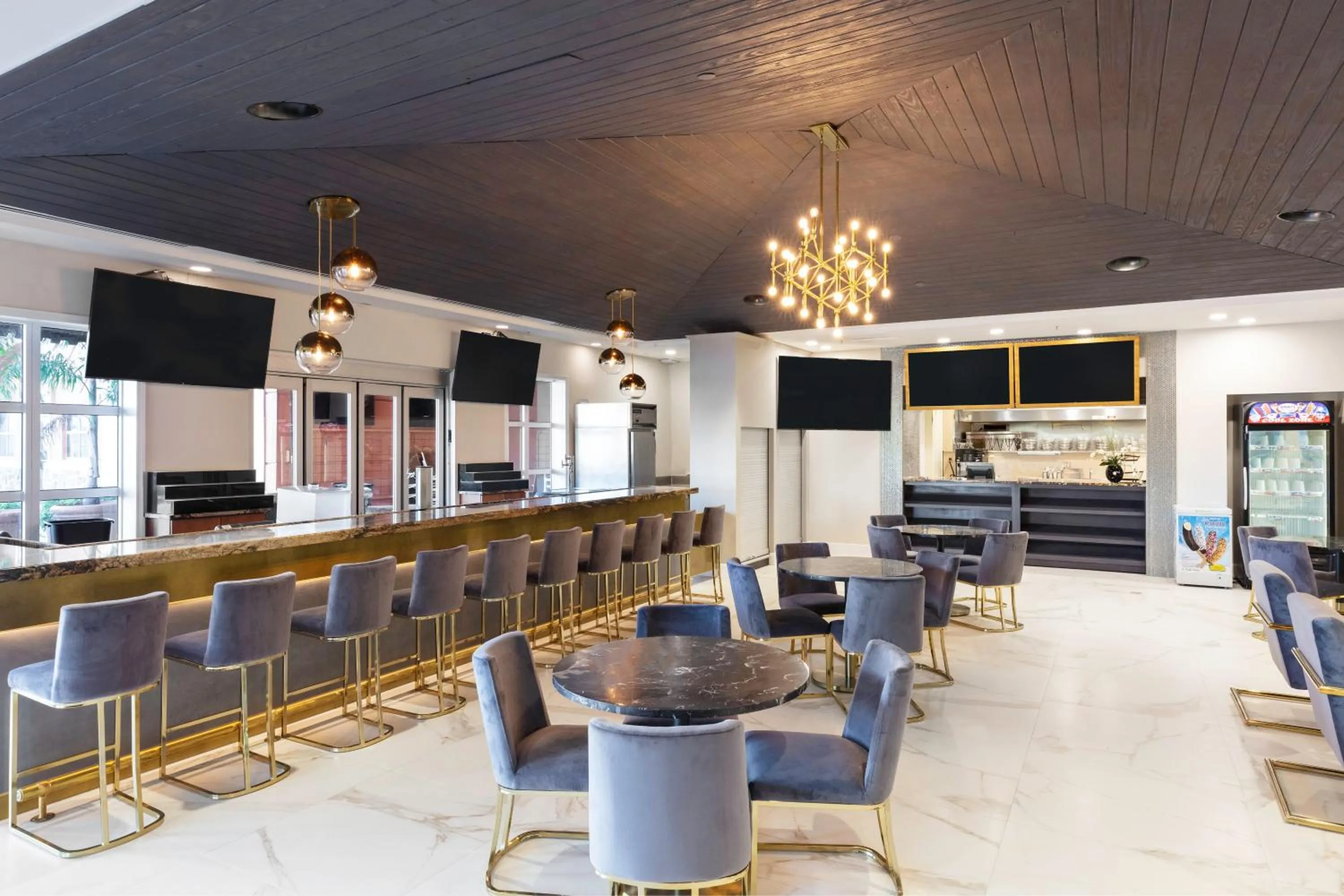 Restaurant/places to eat in Westgate Palace Hotel - Universal - I-Drive