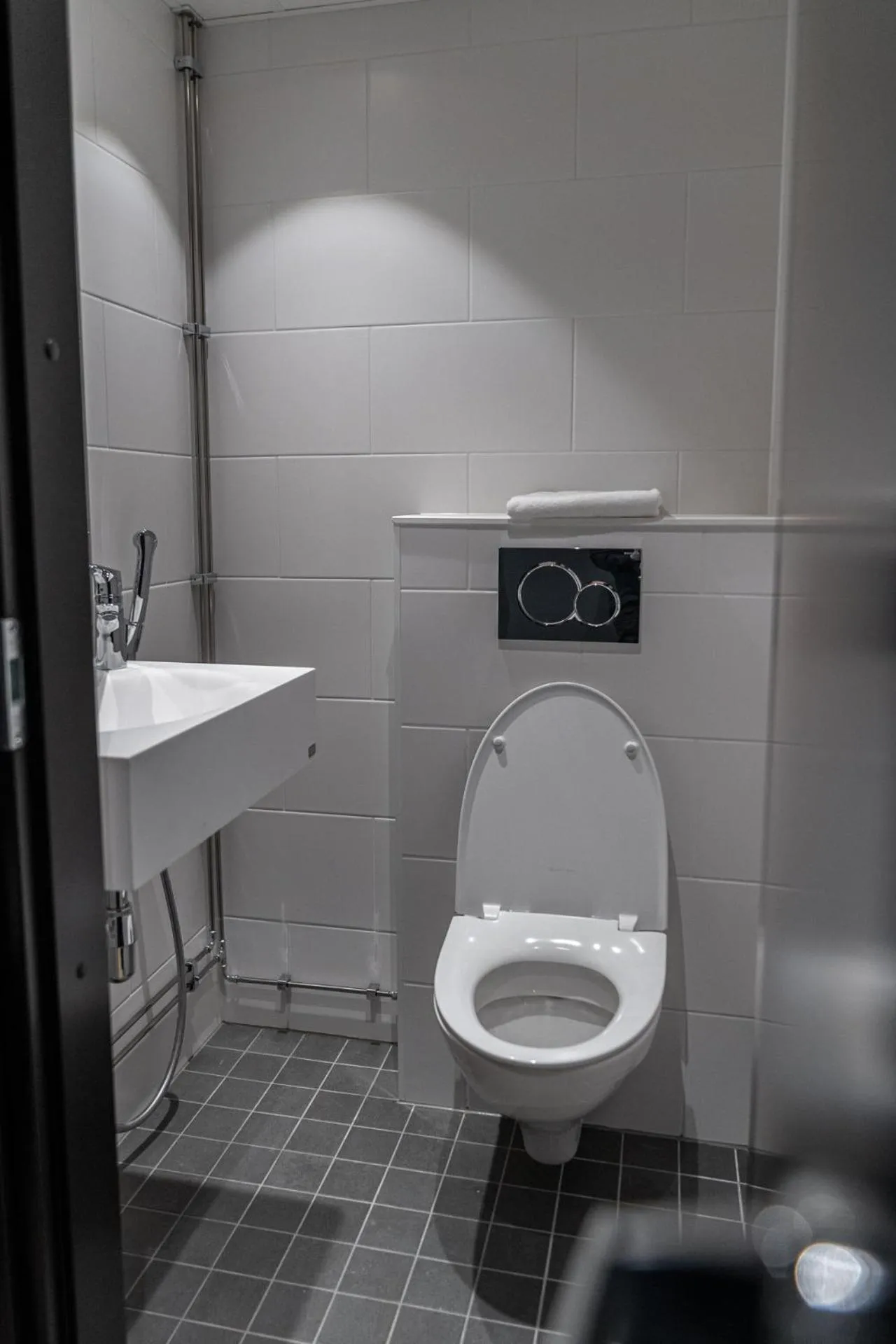 Bathroom in Hotelli Sointu by UHANDA