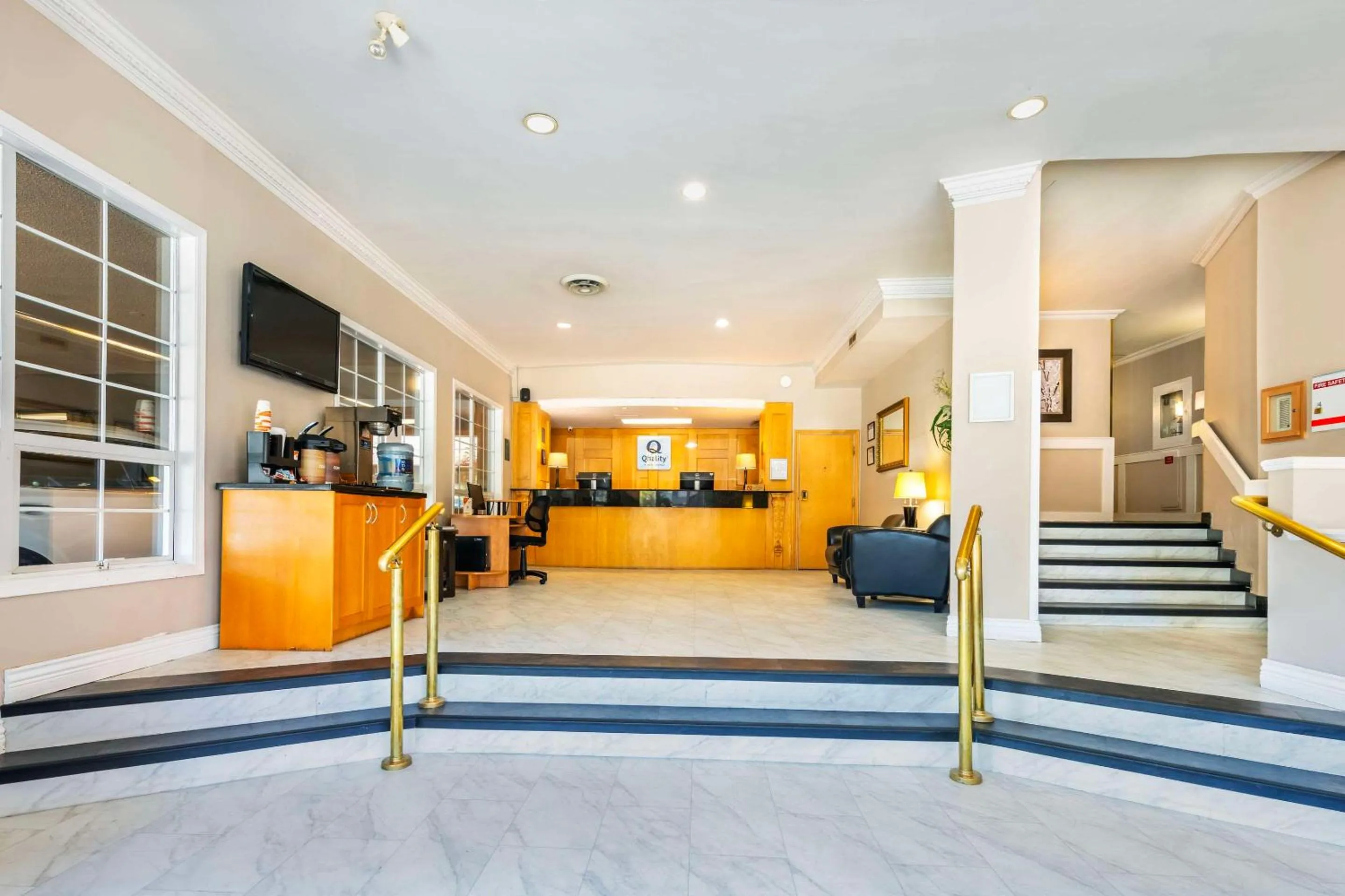 Lobby or reception in Quality Inn Downtown Inner Harbour