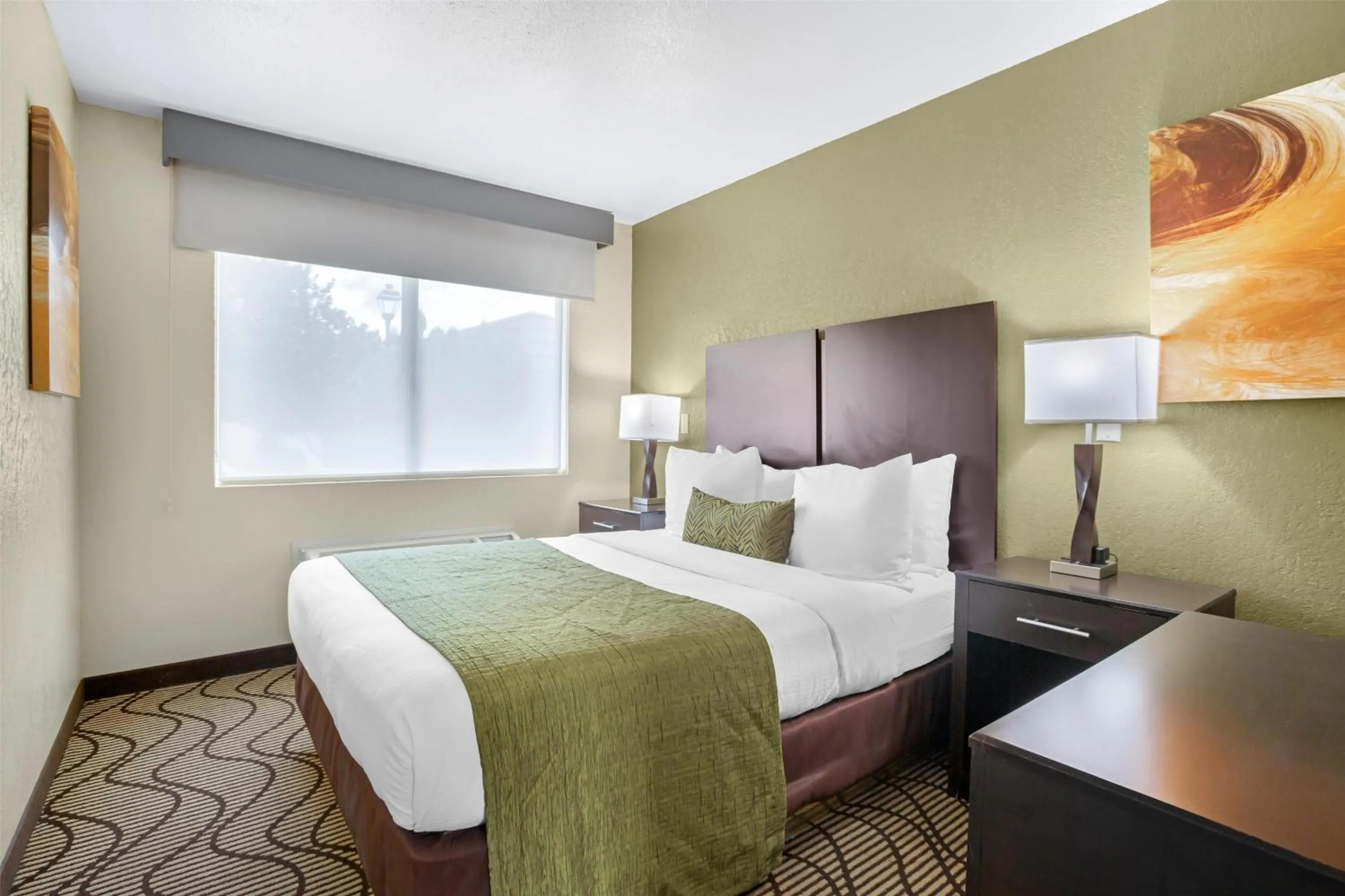 Photo of the whole room, Bed in Best Western Gold Country Inn