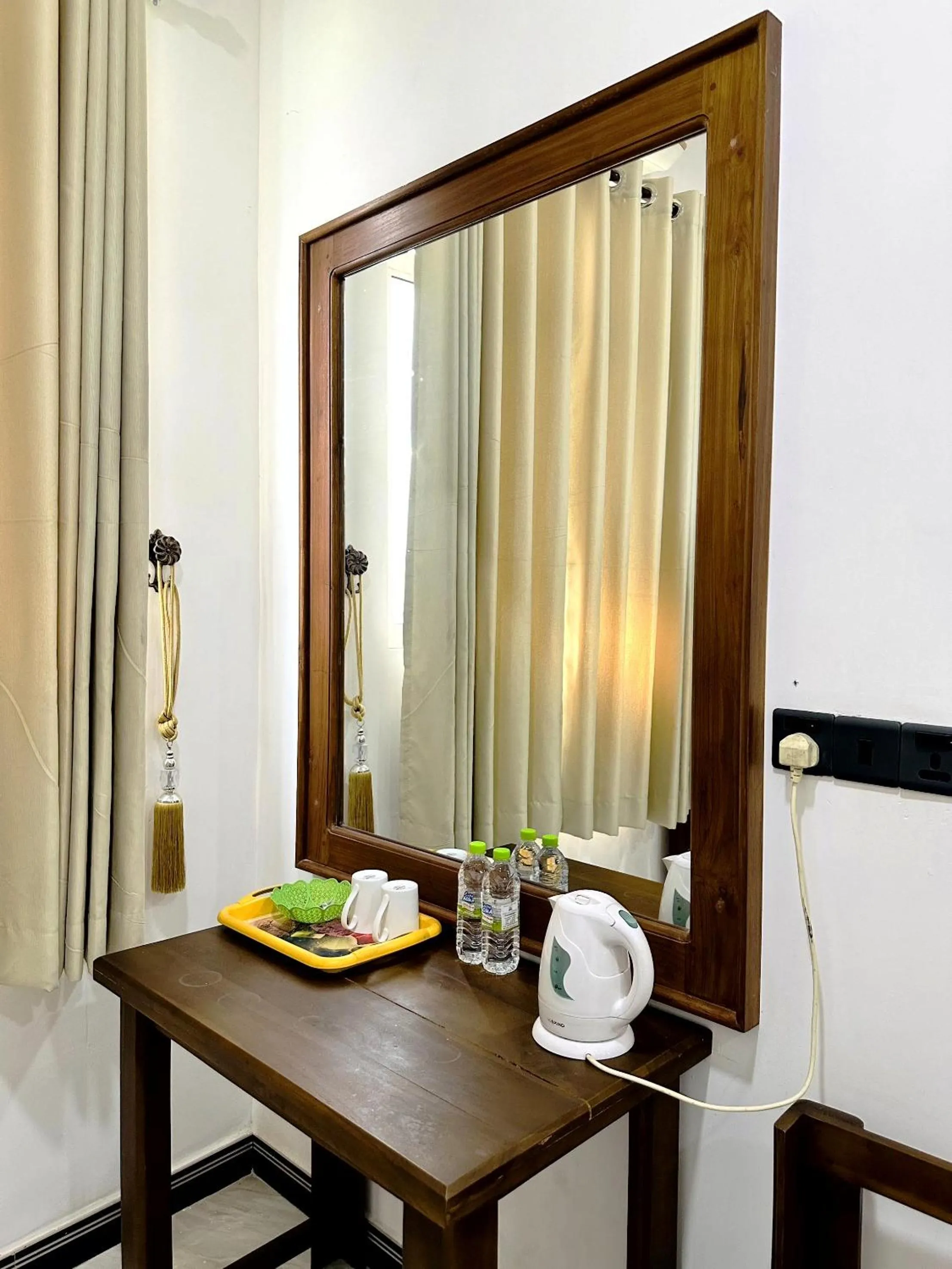 L S Lanka Hotel Dambulla