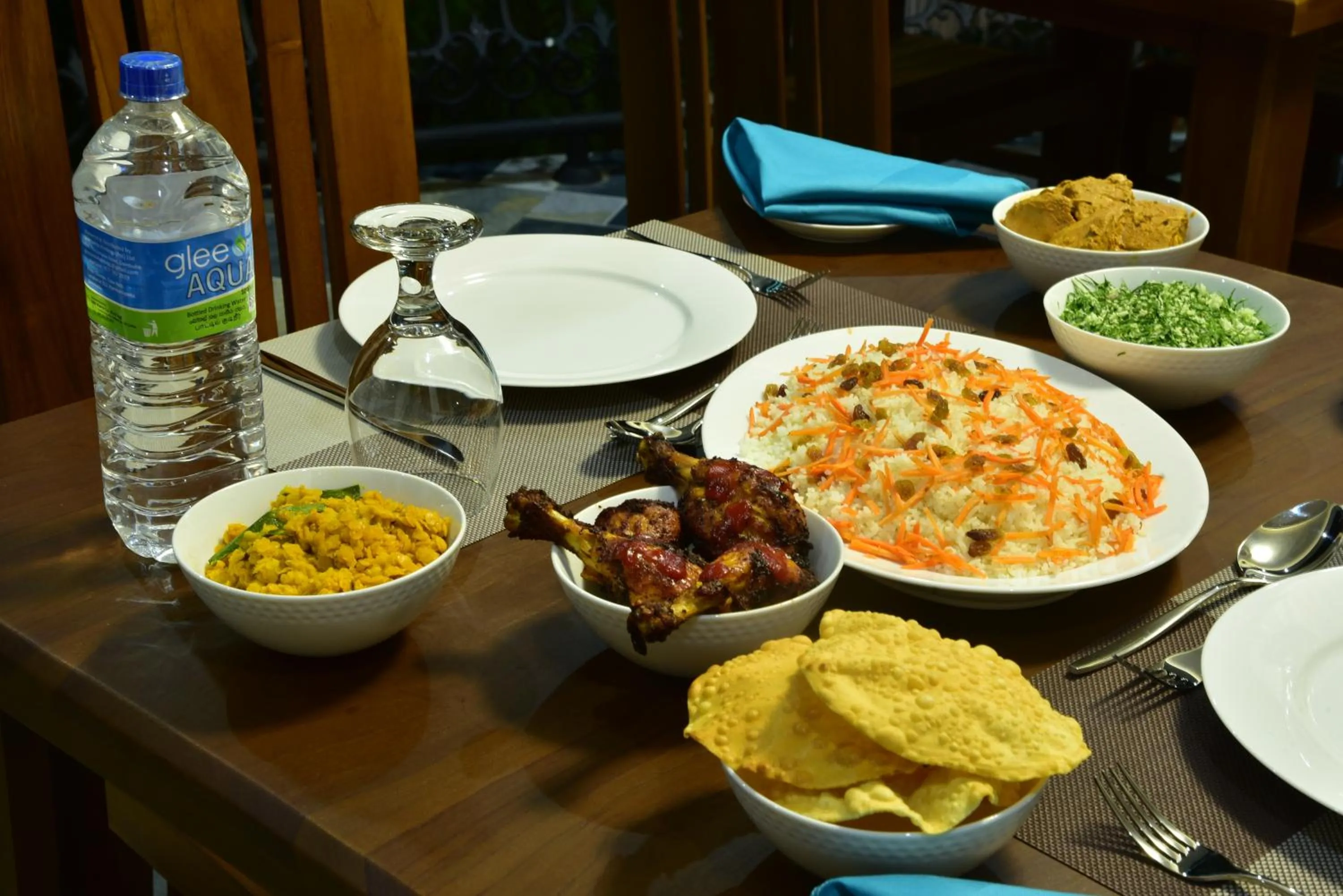 Food and drinks in L S Lanka Hotel Dambulla