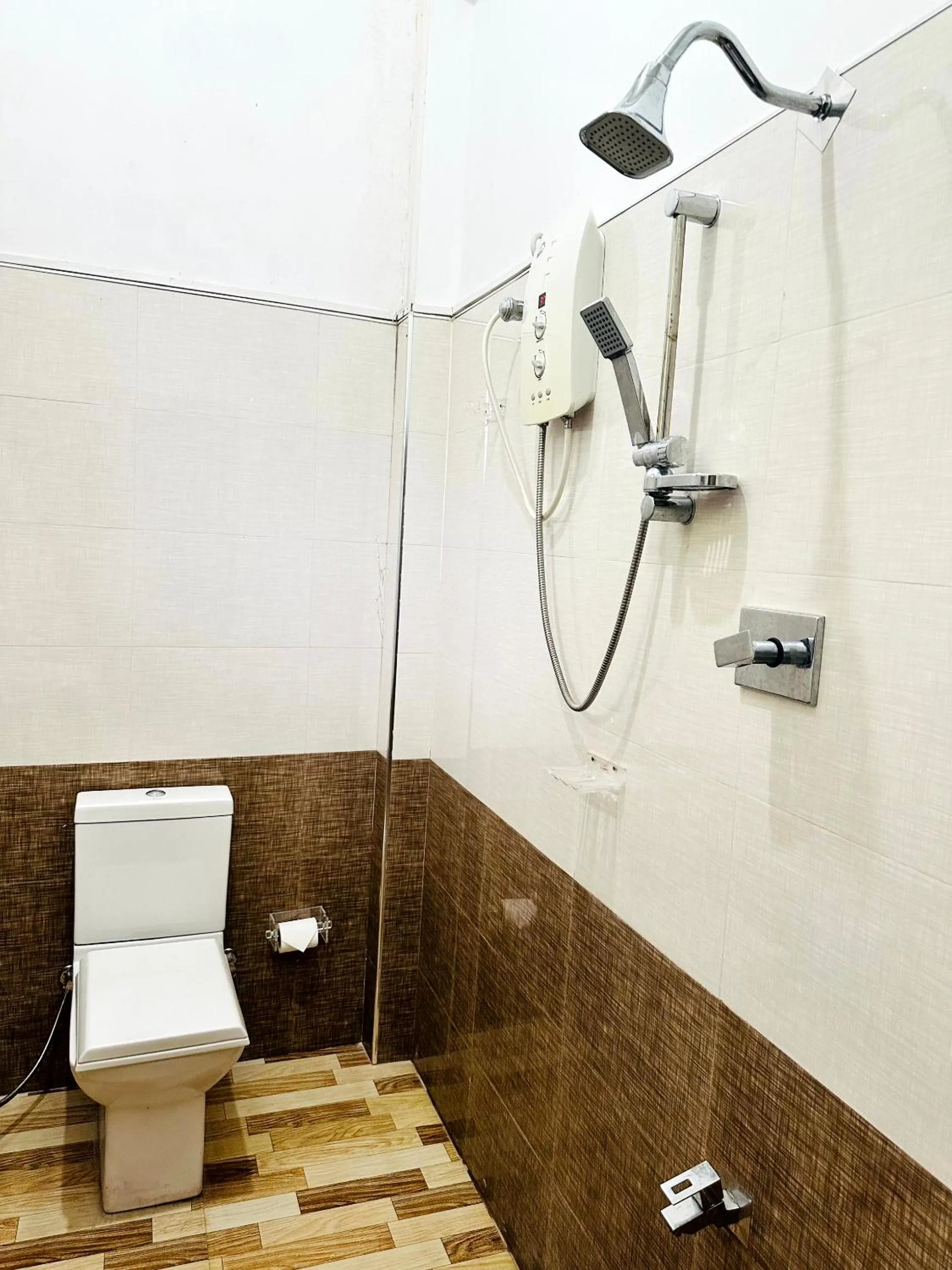 L S Lanka Hotel Dambulla