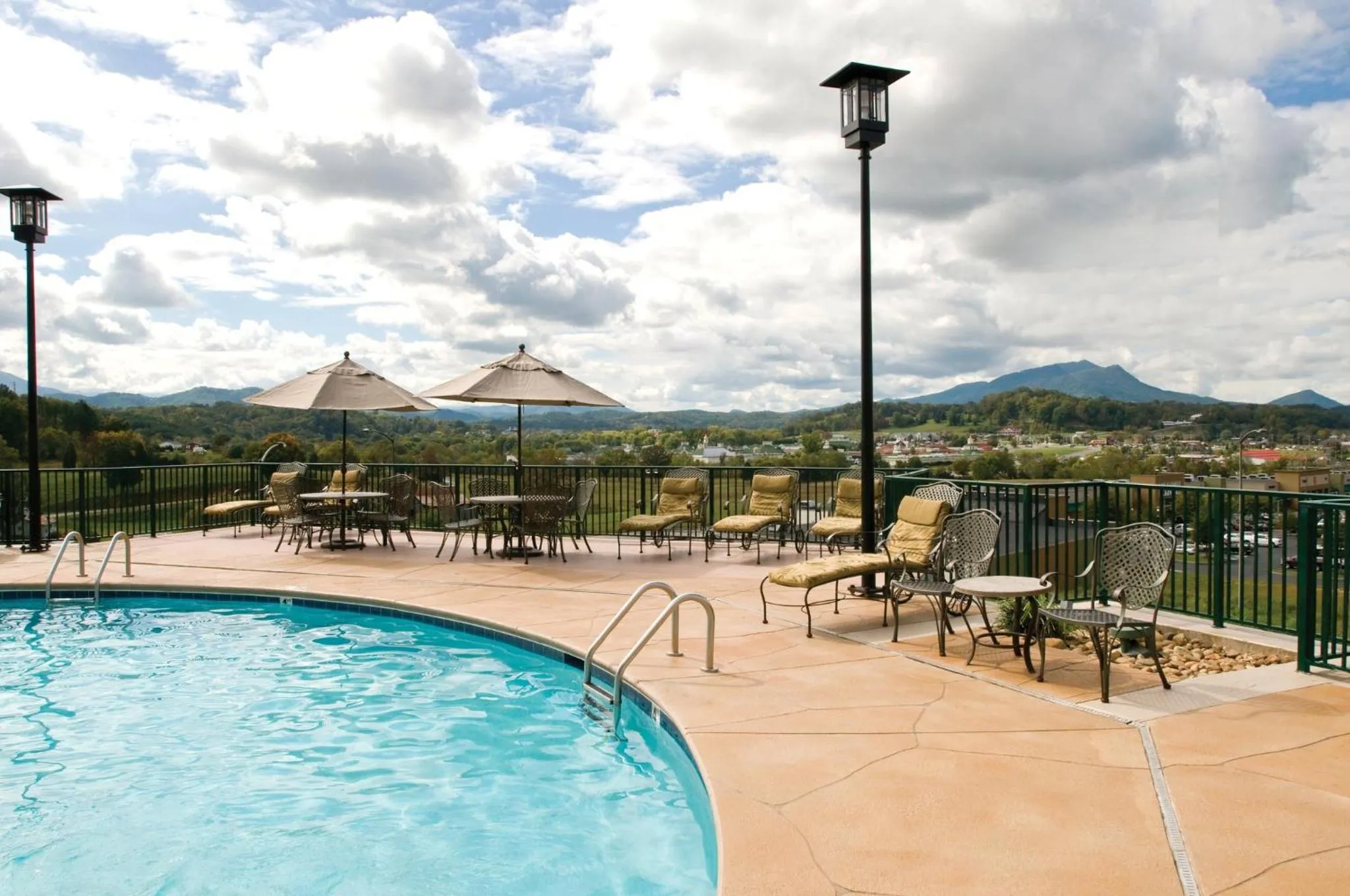 Swimming pool in Club Wyndham Smoky Mountains