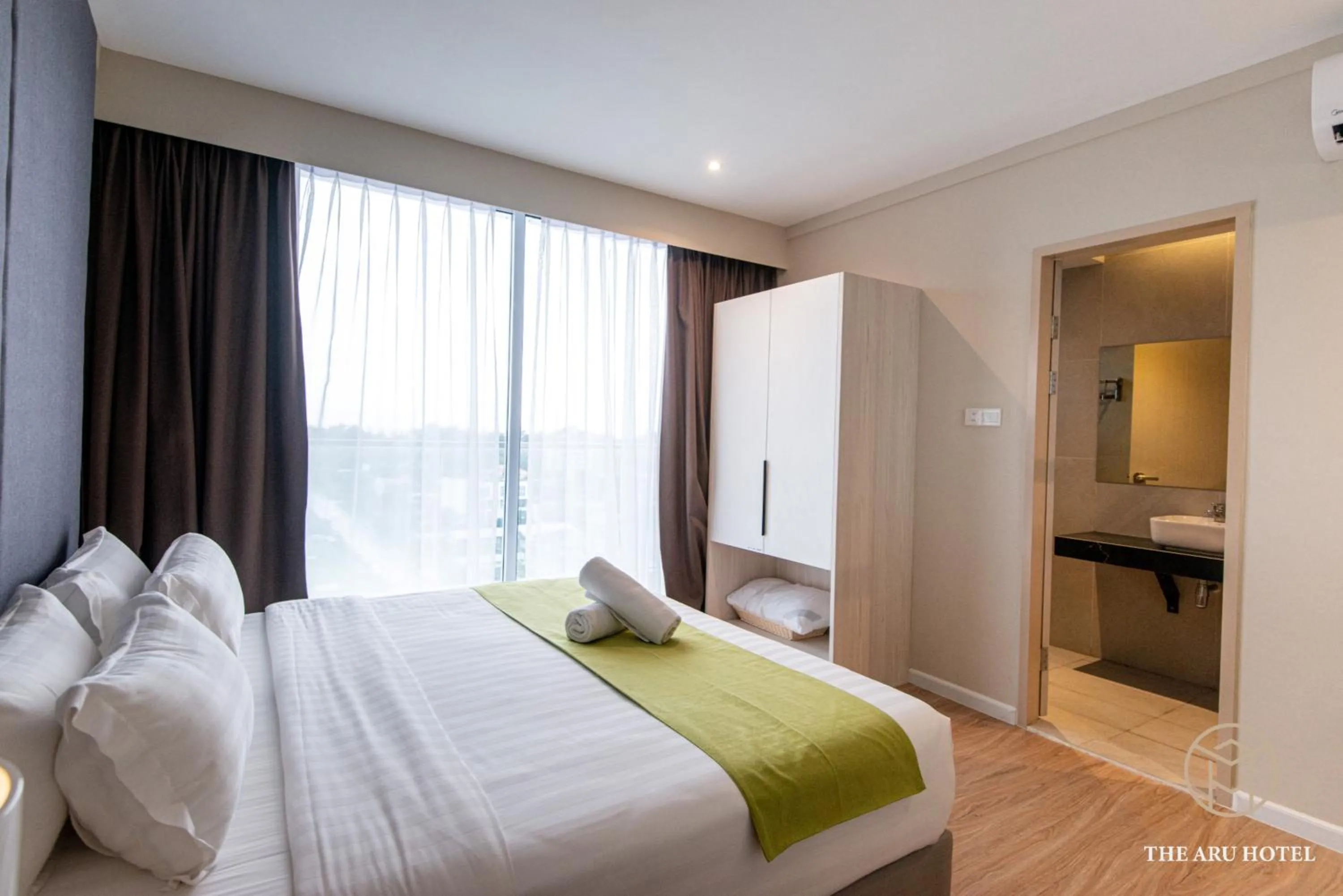 Bed in The Aru by Ayuhouz