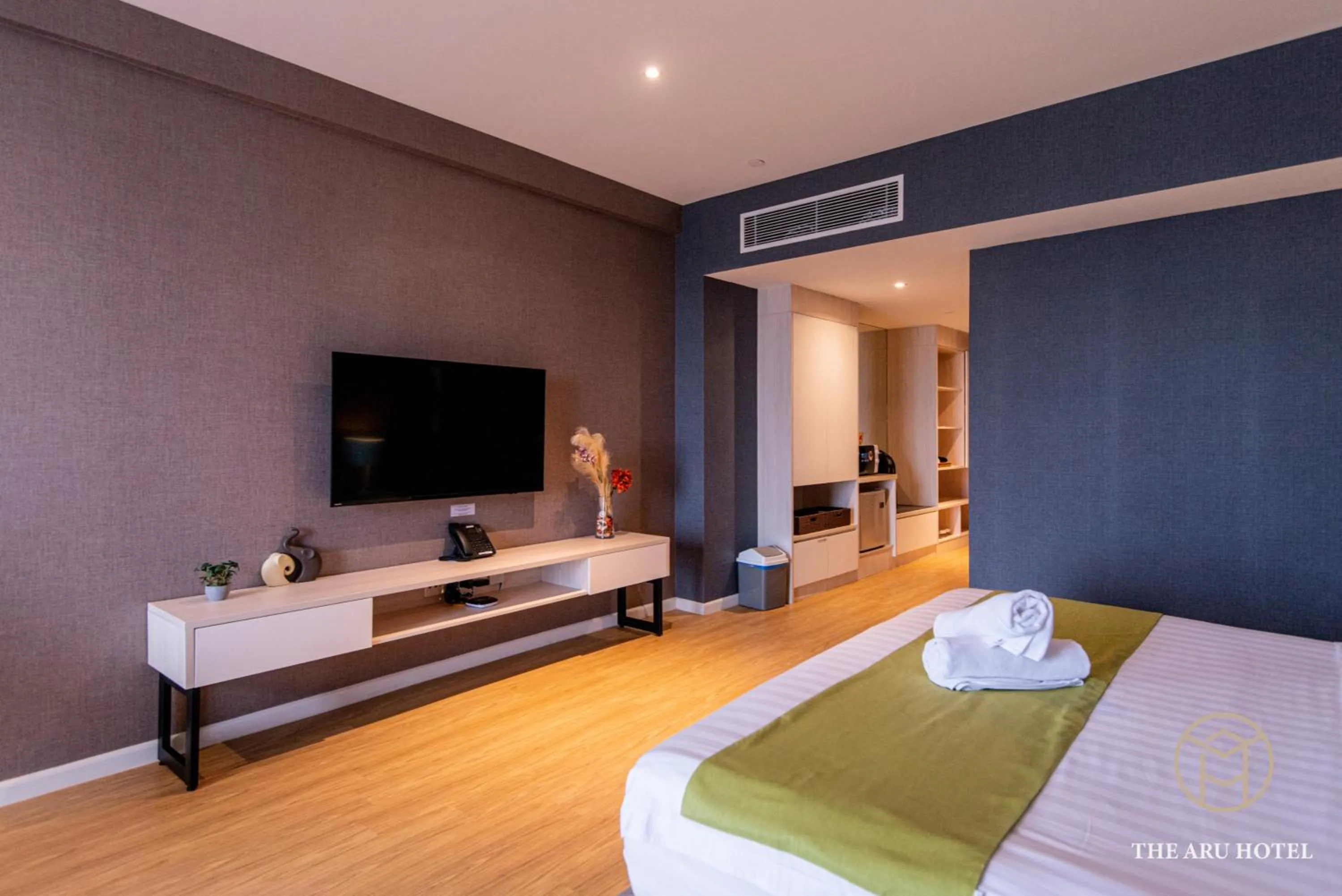 Bed in The Aru by Ayuhouz