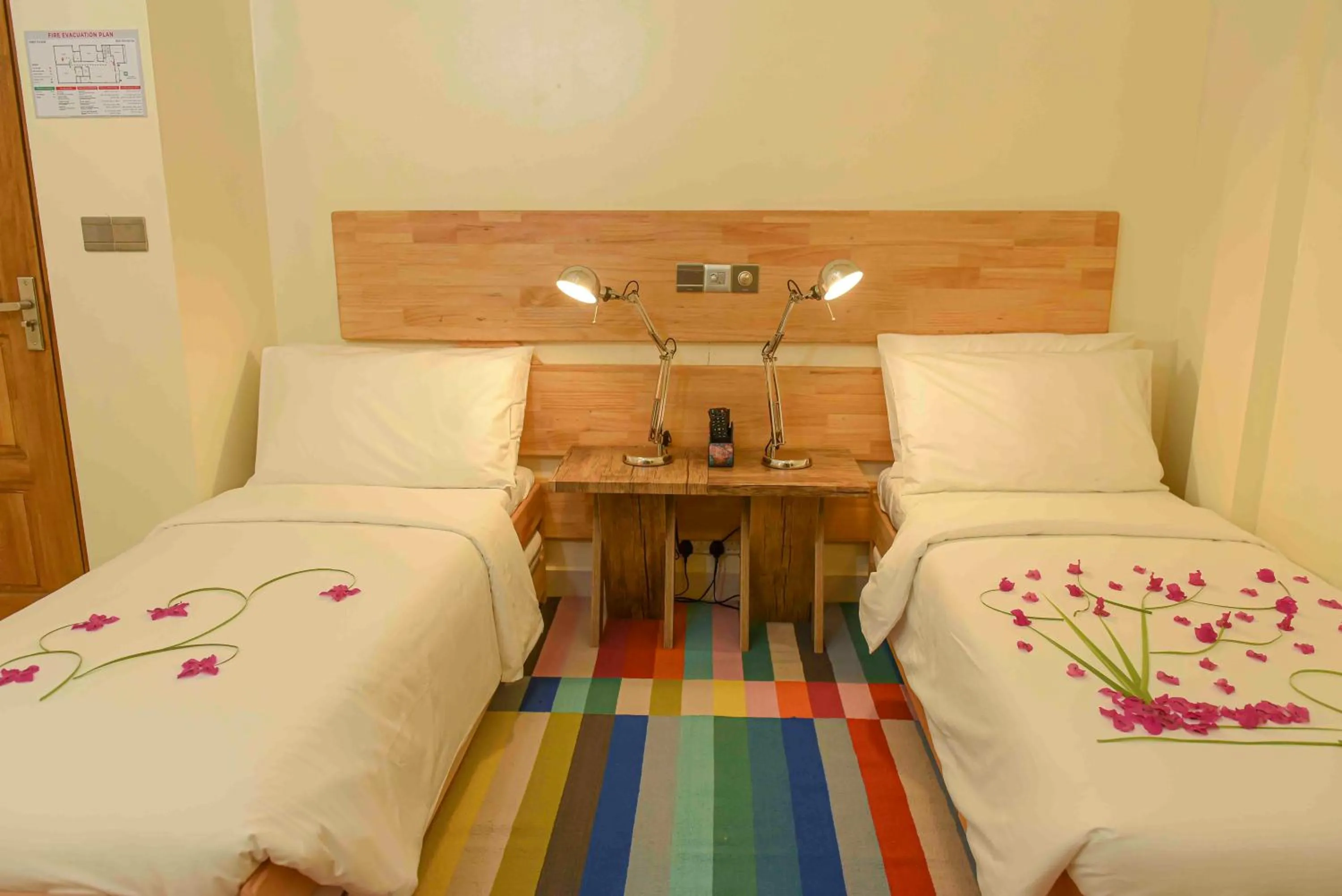 Bedroom, Bed in One The Island