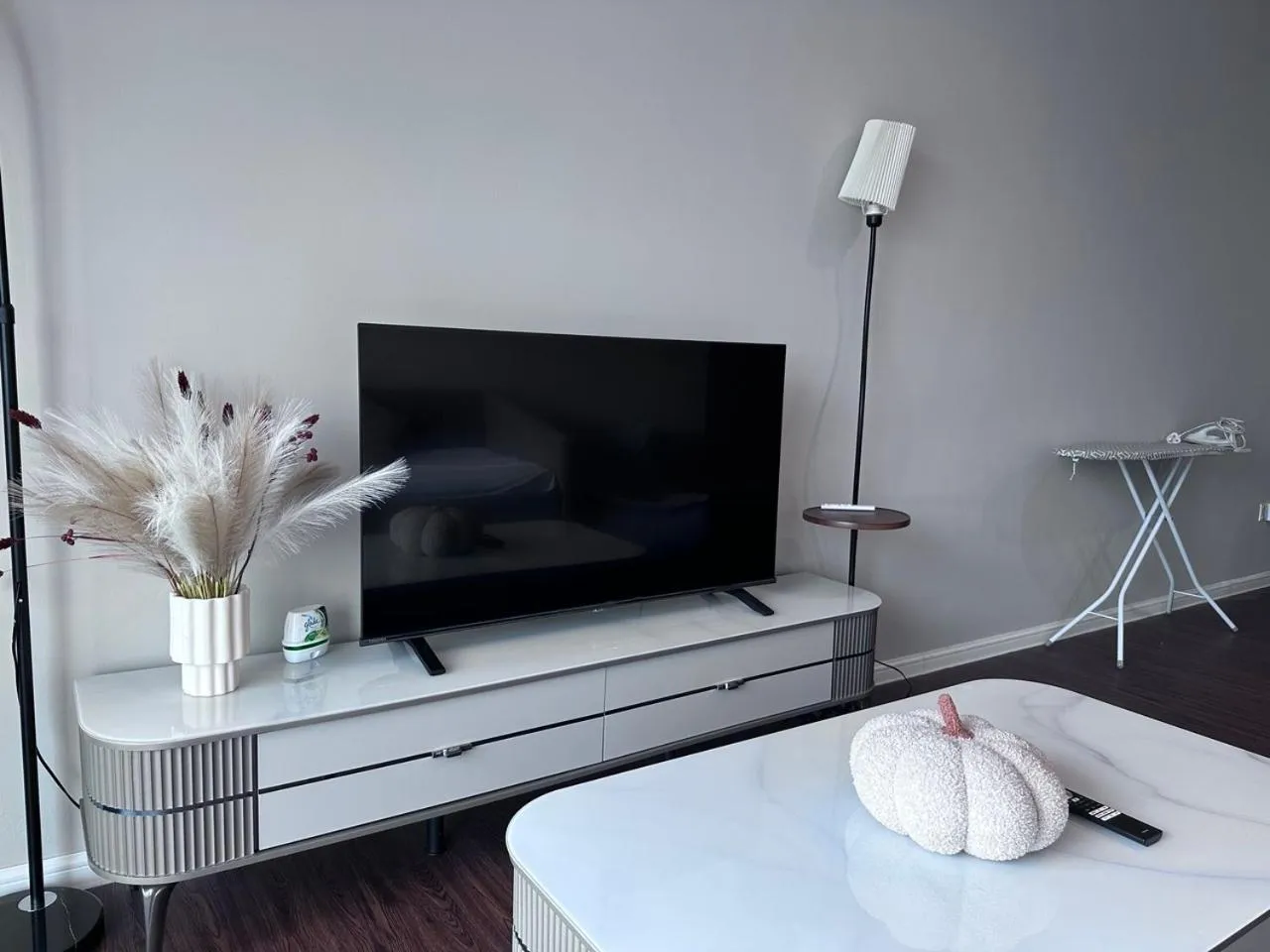 TV and multimedia in PLAY at Palas Horizon @ Kea Farm