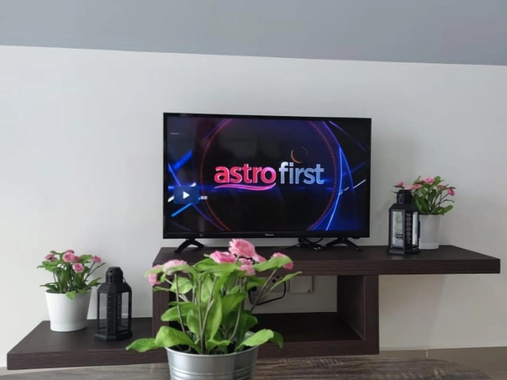 TV and multimedia in PLAY at Palas Horizon @ Kea Farm