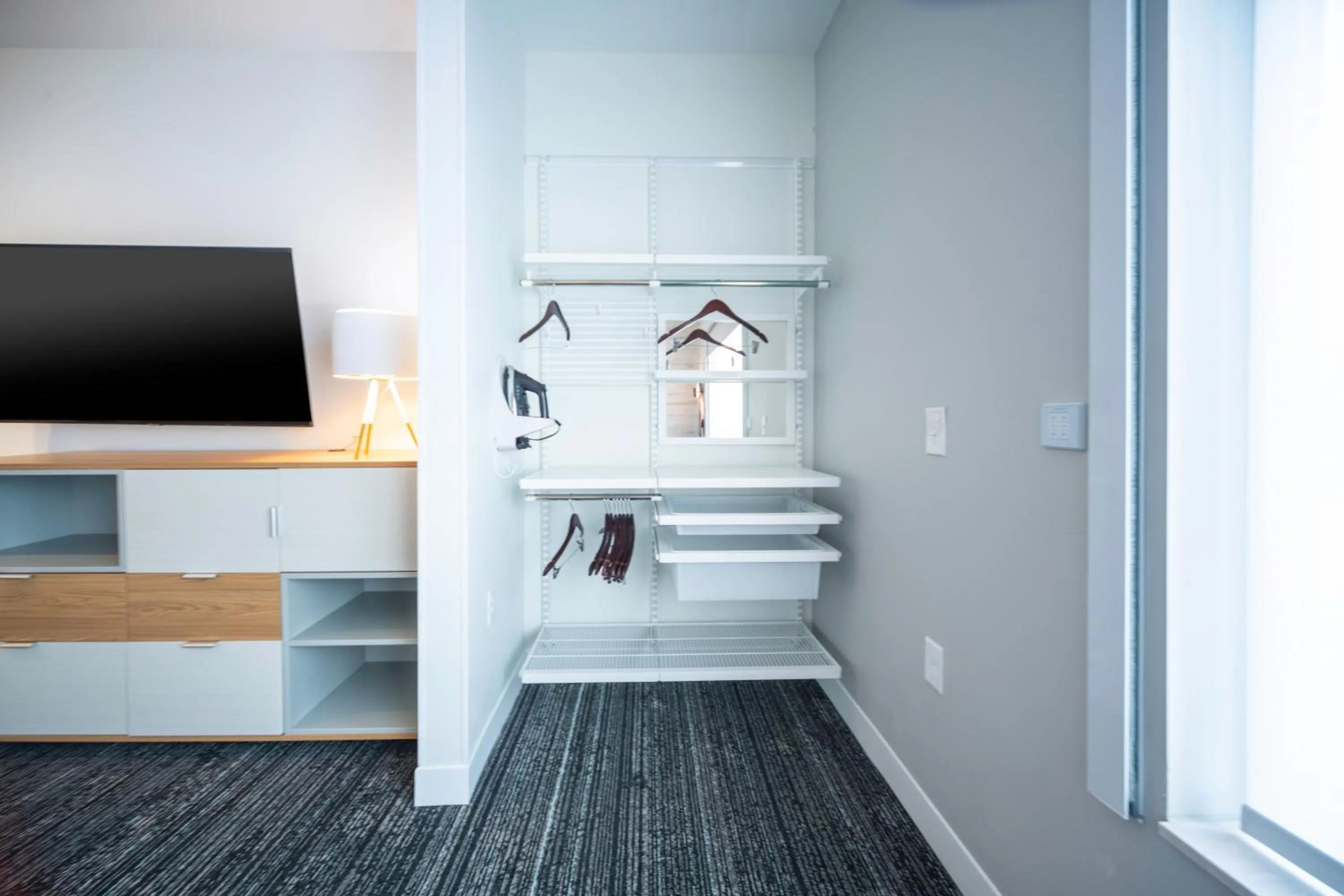 wardrobe, Bed in TownePlace Suites by Marriott Louisville Downtown