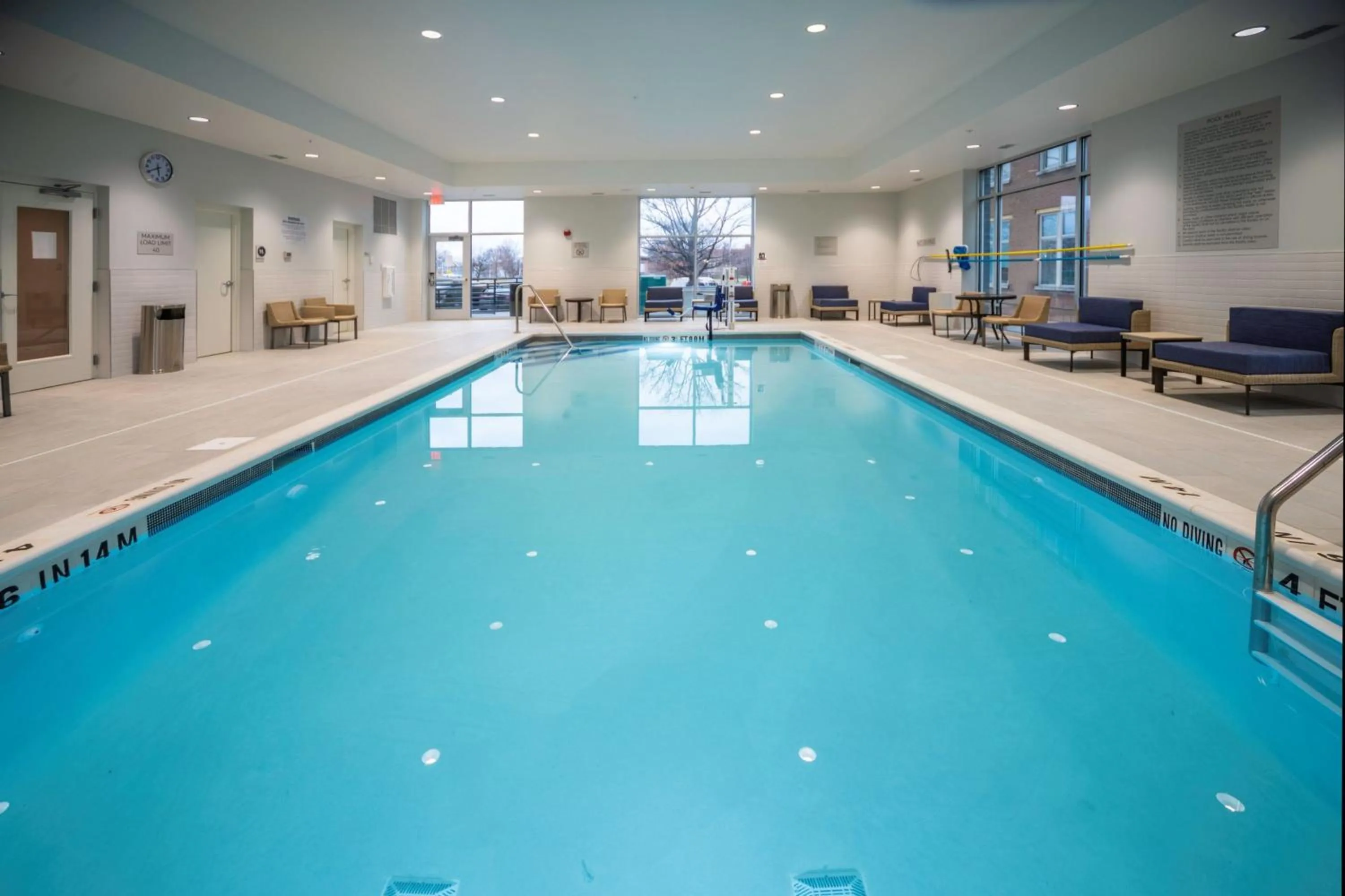 Swimming pool in TownePlace Suites by Marriott Louisville Downtown
