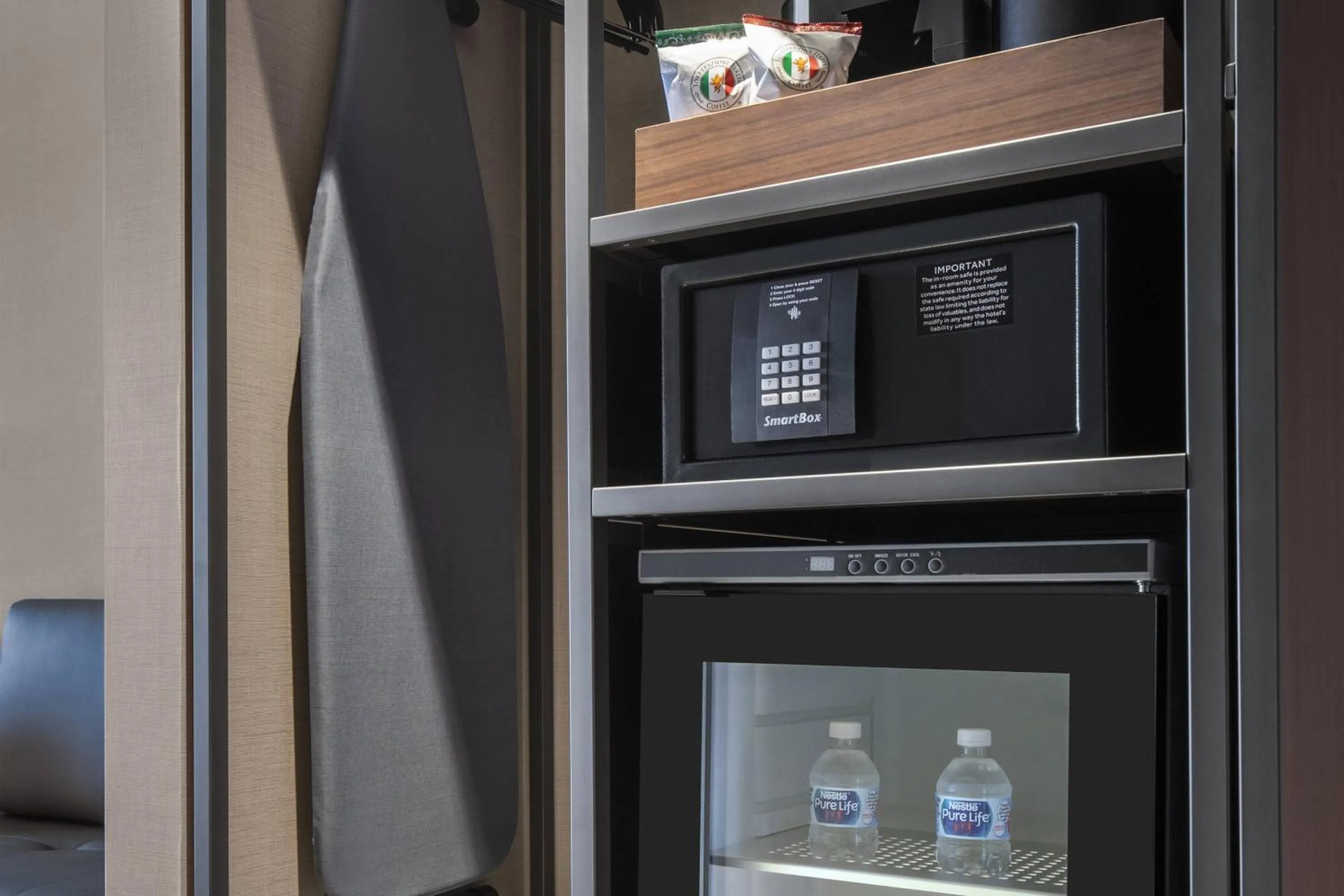 Photo of the whole room in AC Hotel by Marriott Washington DC Capitol Hill Navy Yard