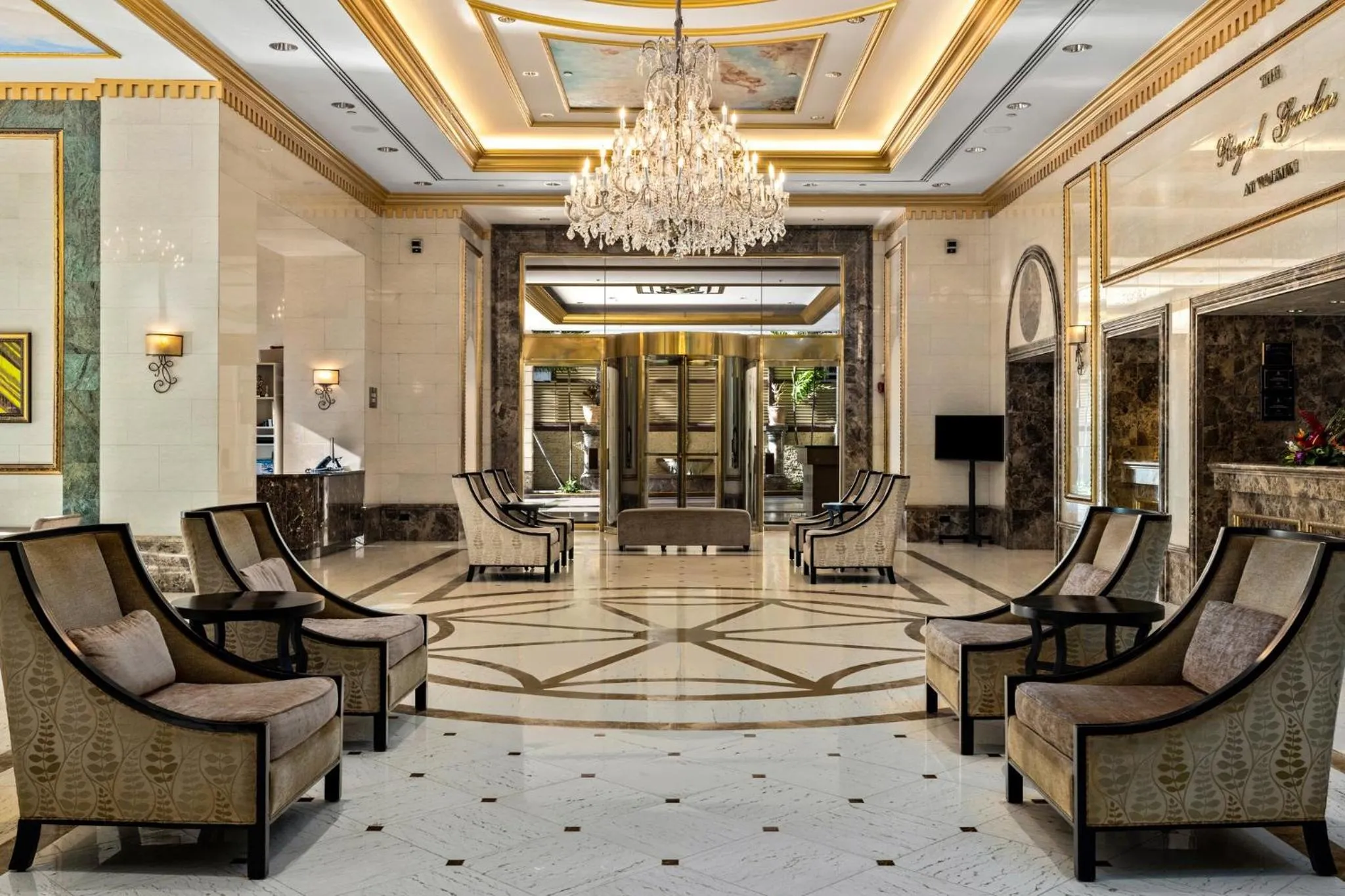 Lobby or reception in Wyndham Vacation Resorts Royal Garden at Waikiki