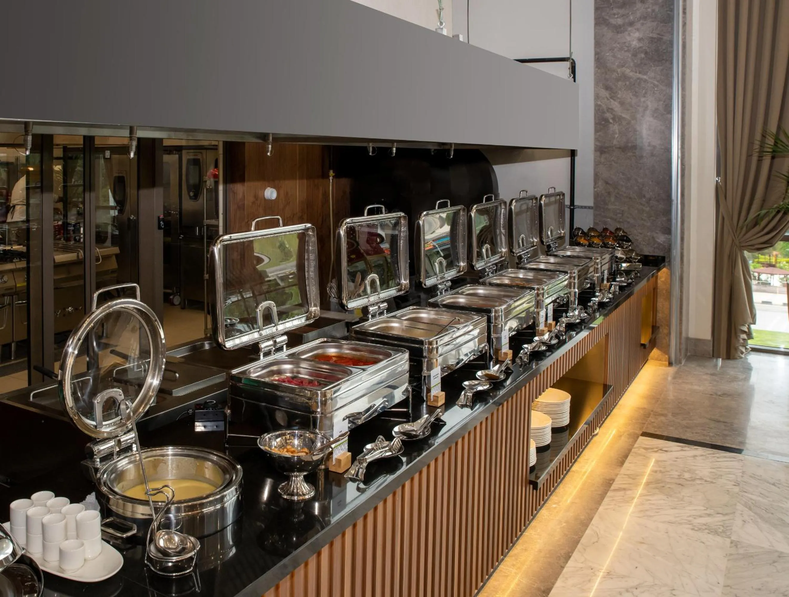 Restaurant/places to eat in DoubleTree by Hilton Manisa