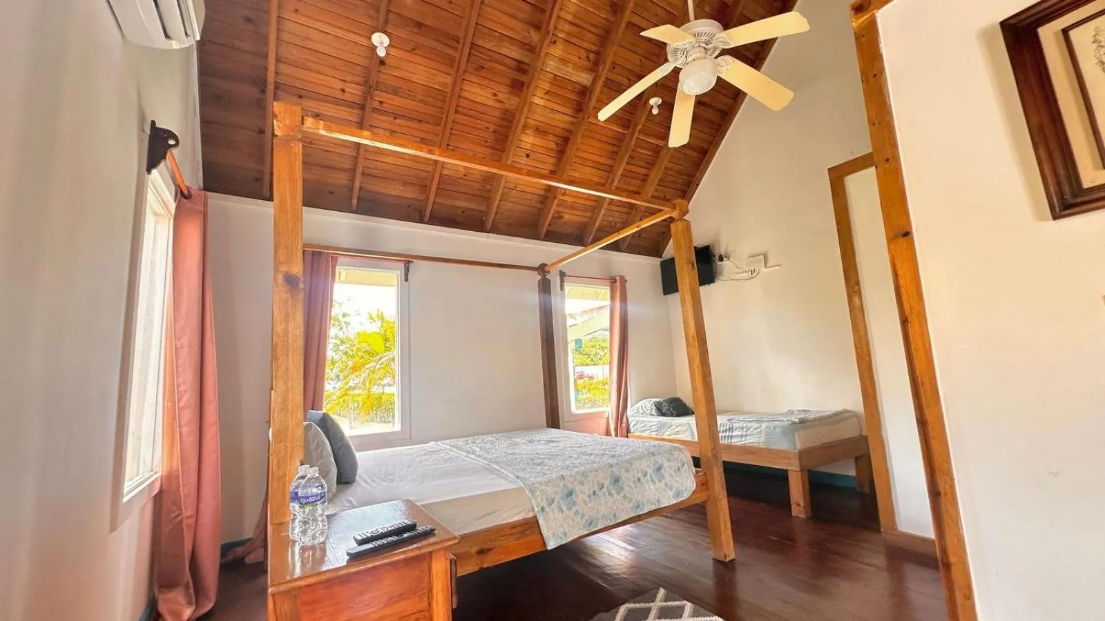 Las Palmas Beach Hotel