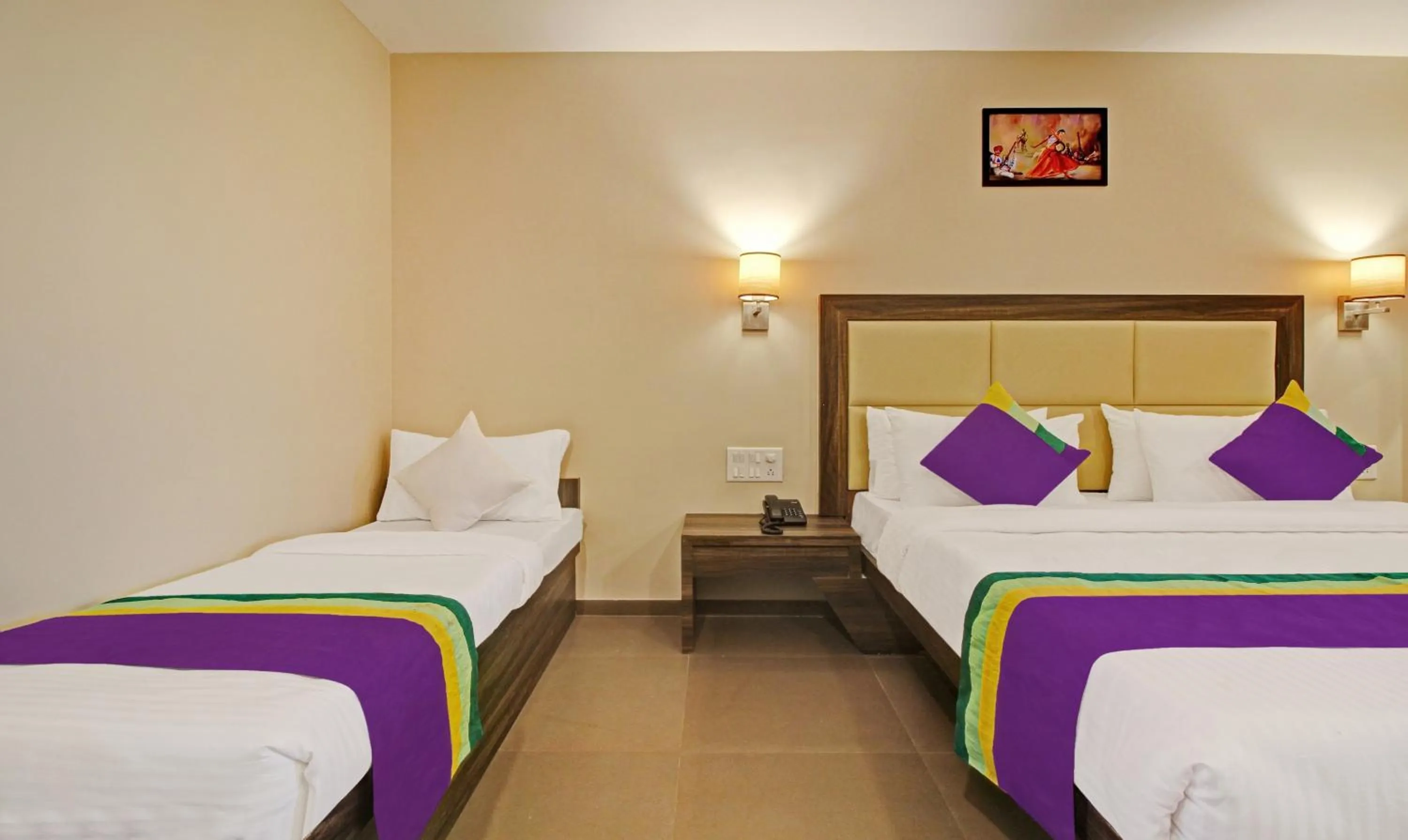 Bedroom in Treebo Mountain Retreat Mahabaleshwar, 600 Mtrs From Lingmala Waterfall