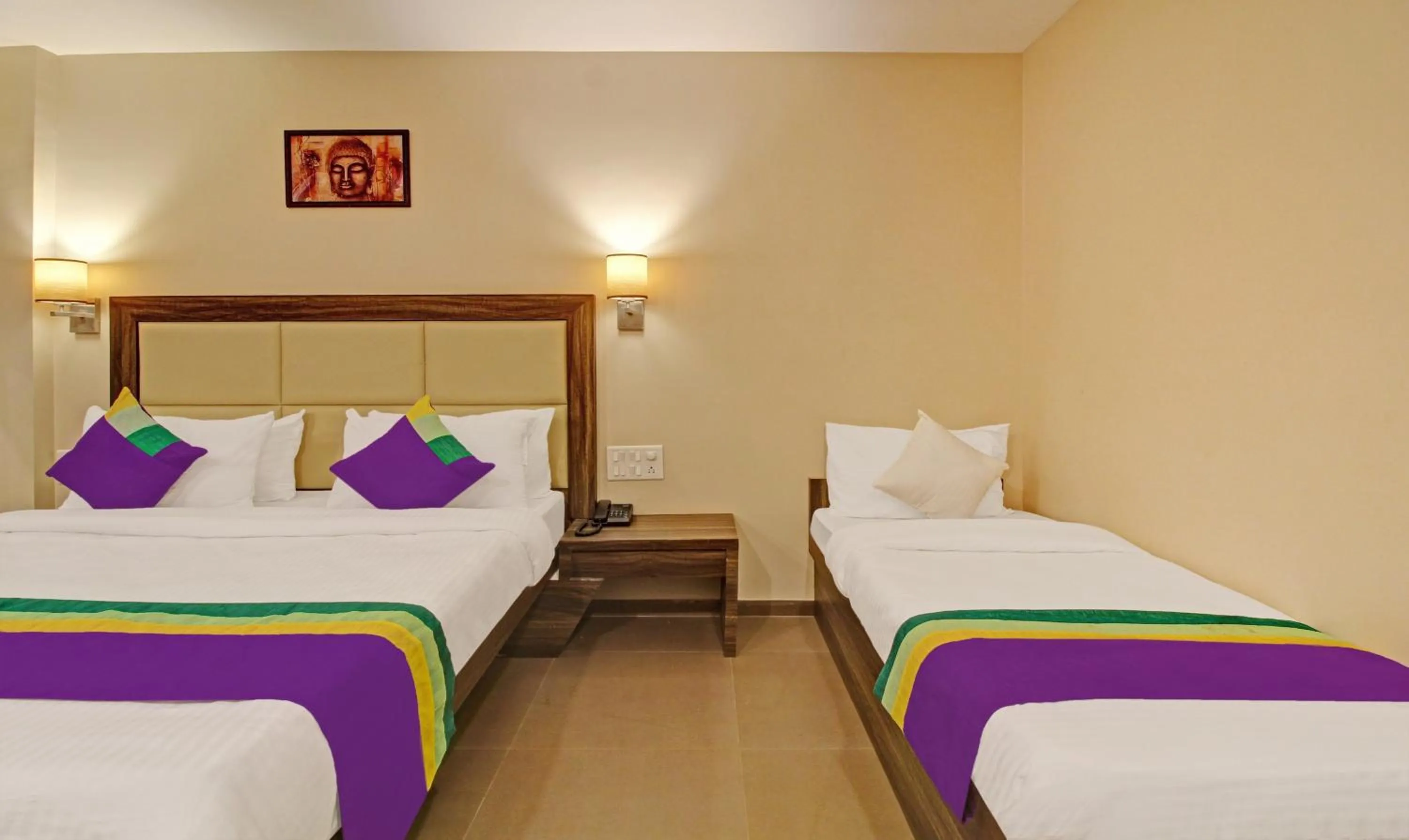 Bedroom in Treebo Mountain Retreat Mahabaleshwar, 600 Mtrs From Lingmala Waterfall