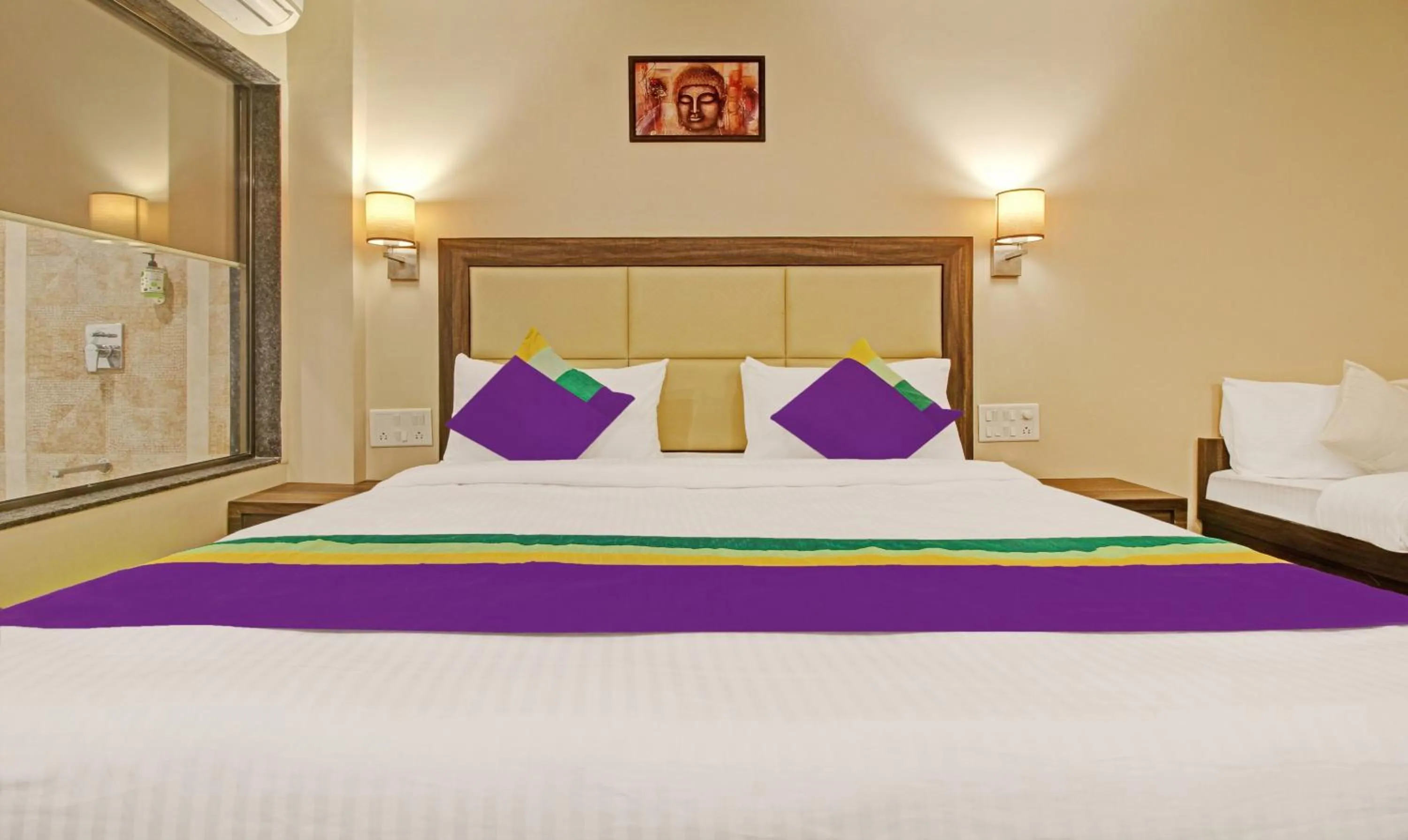 Bedroom in Treebo Mountain Retreat Mahabaleshwar, 600 Mtrs From Lingmala Waterfall