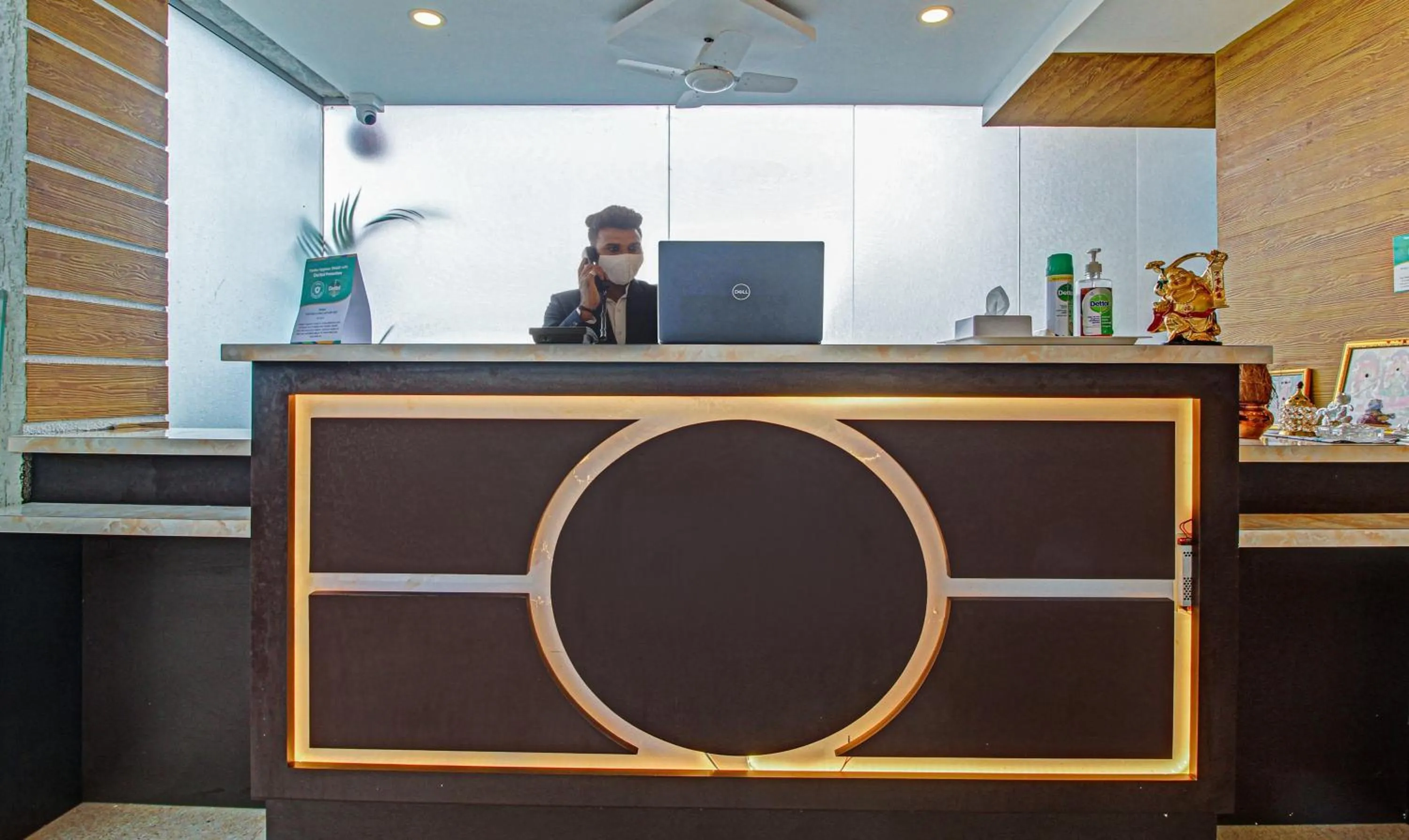 Lobby or reception in Treebo Mountain Retreat Mahabaleshwar, 600 Mtrs From Lingmala Waterfall