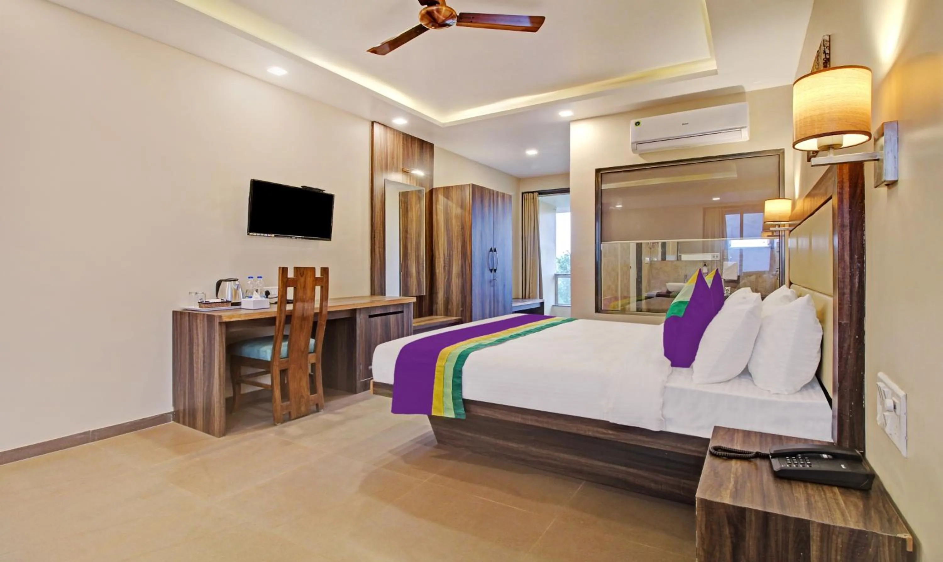 Bedroom in Treebo Mountain Retreat Mahabaleshwar, 600 Mtrs From Lingmala Waterfall