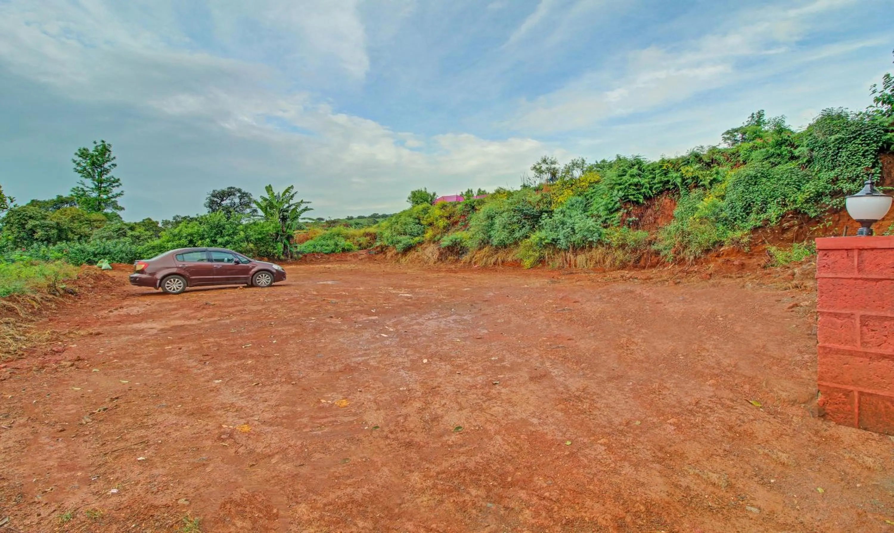 Parking in Treebo Mountain Retreat Mahabaleshwar, 600 Mtrs From Lingmala Waterfall