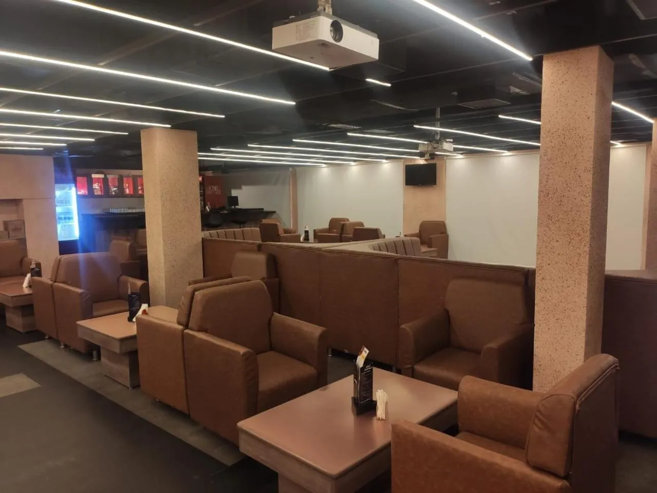 Lounge or bar in Zip By Spree Hotels Surabi International Vellore