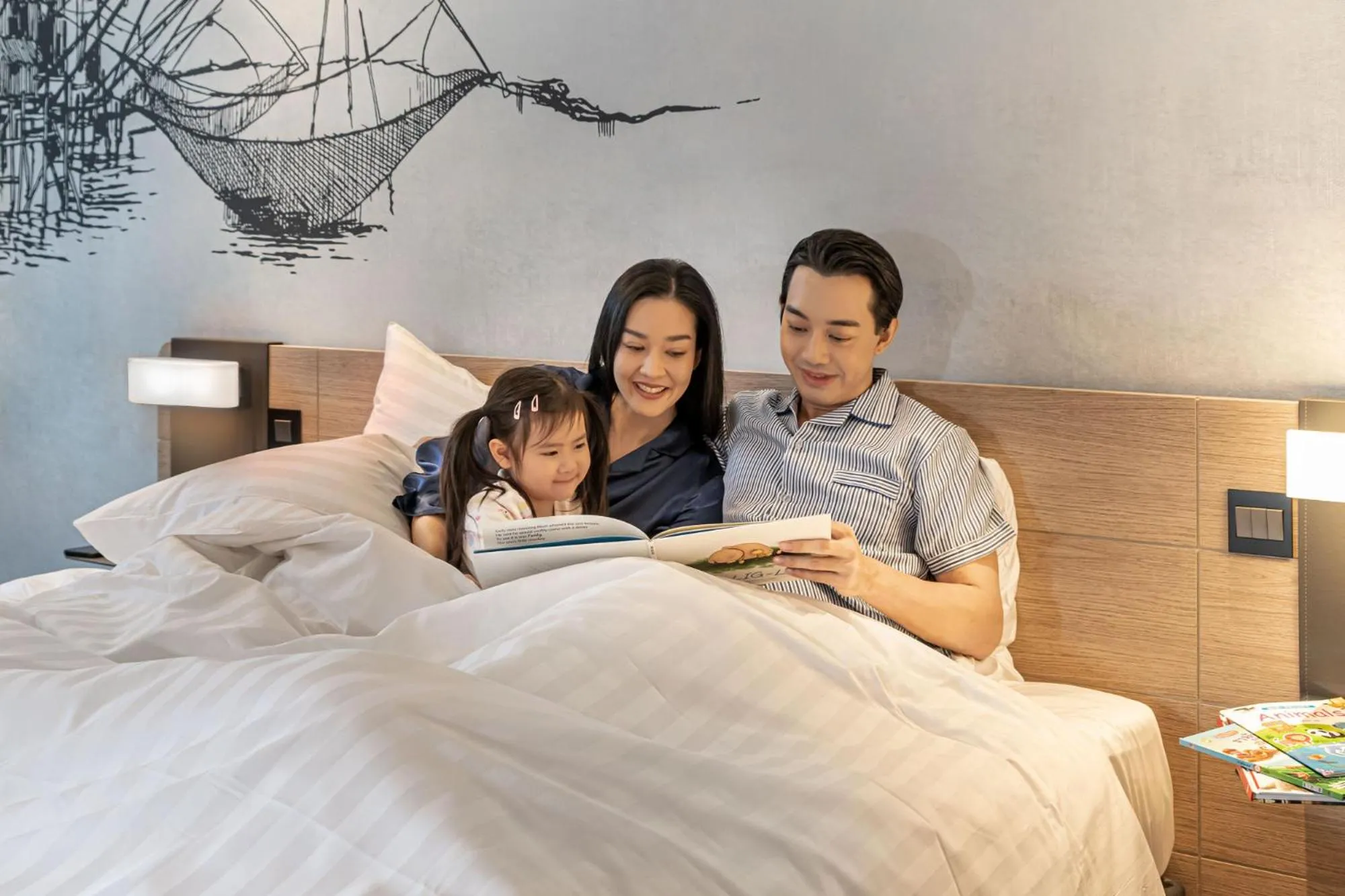 People, Bed in Novotel Bangkok Future Park Rangsit