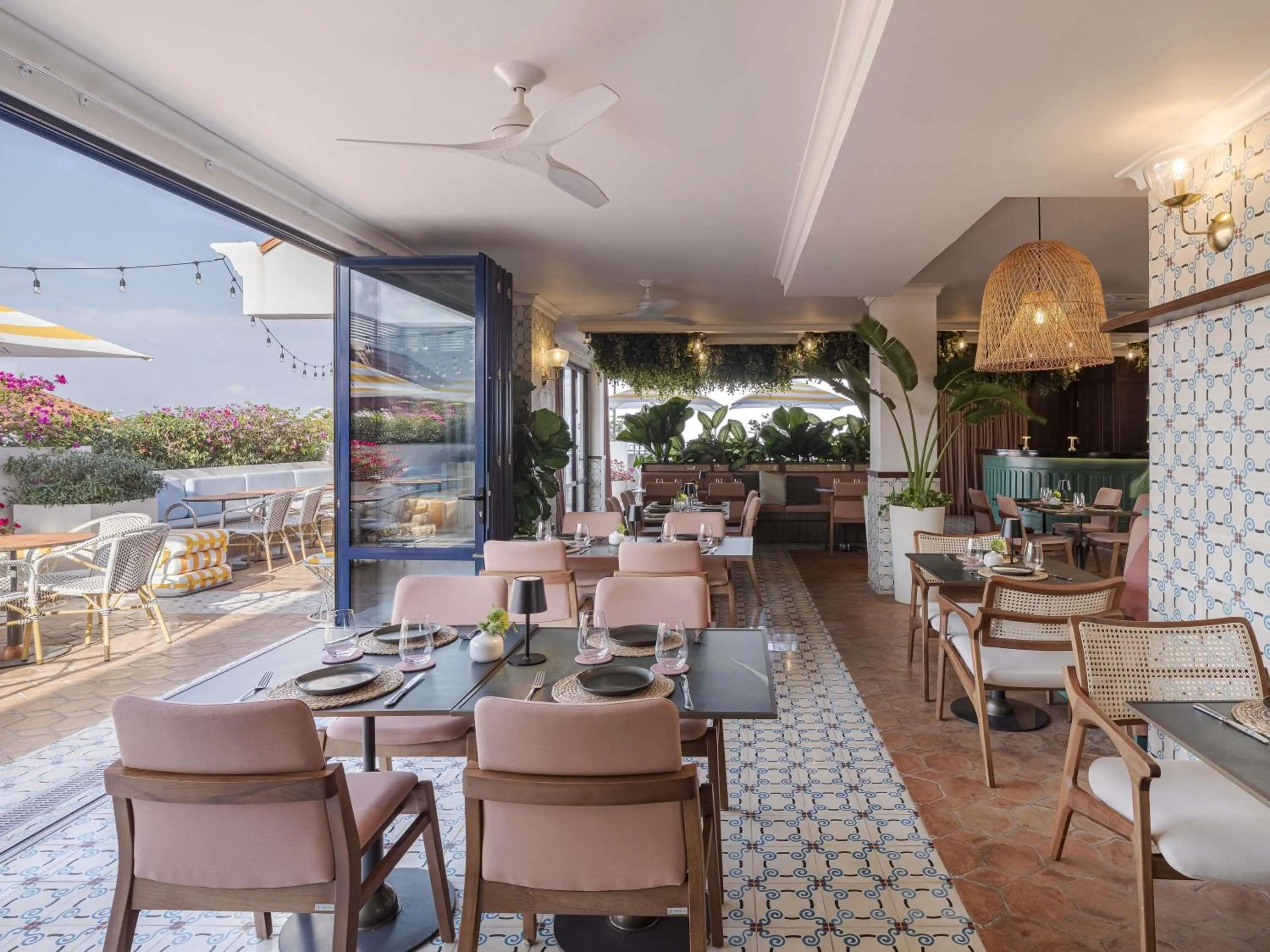 Lounge or bar in Sofitel Legend Casco Viejo, Panama City