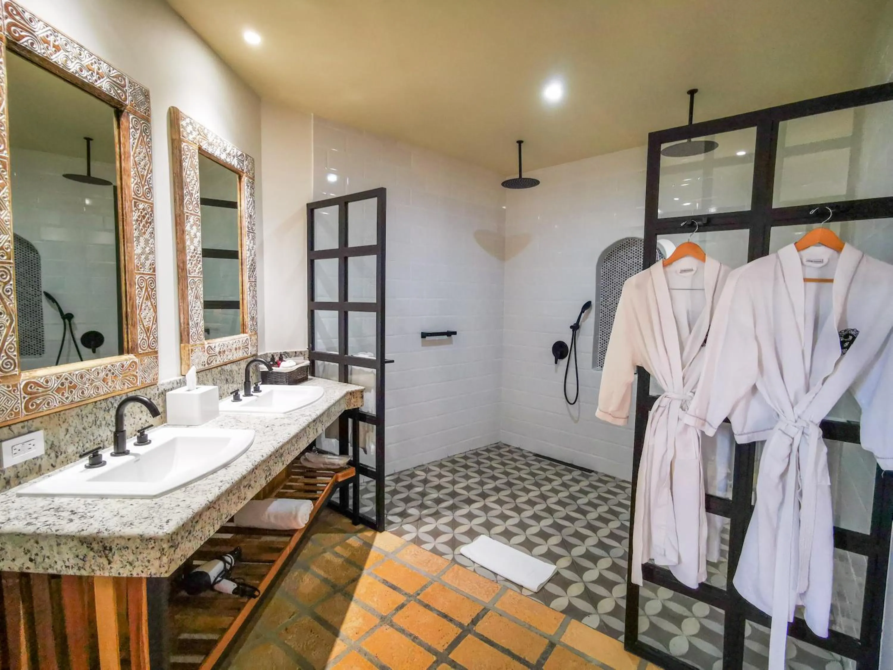 Bathroom in Alta Las Palomas Hotel