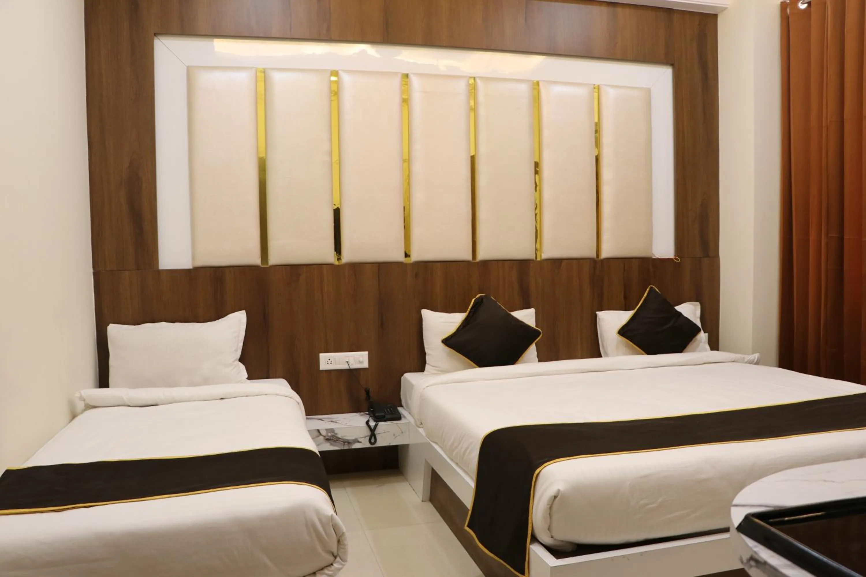 Bedroom in The Knights' Inn