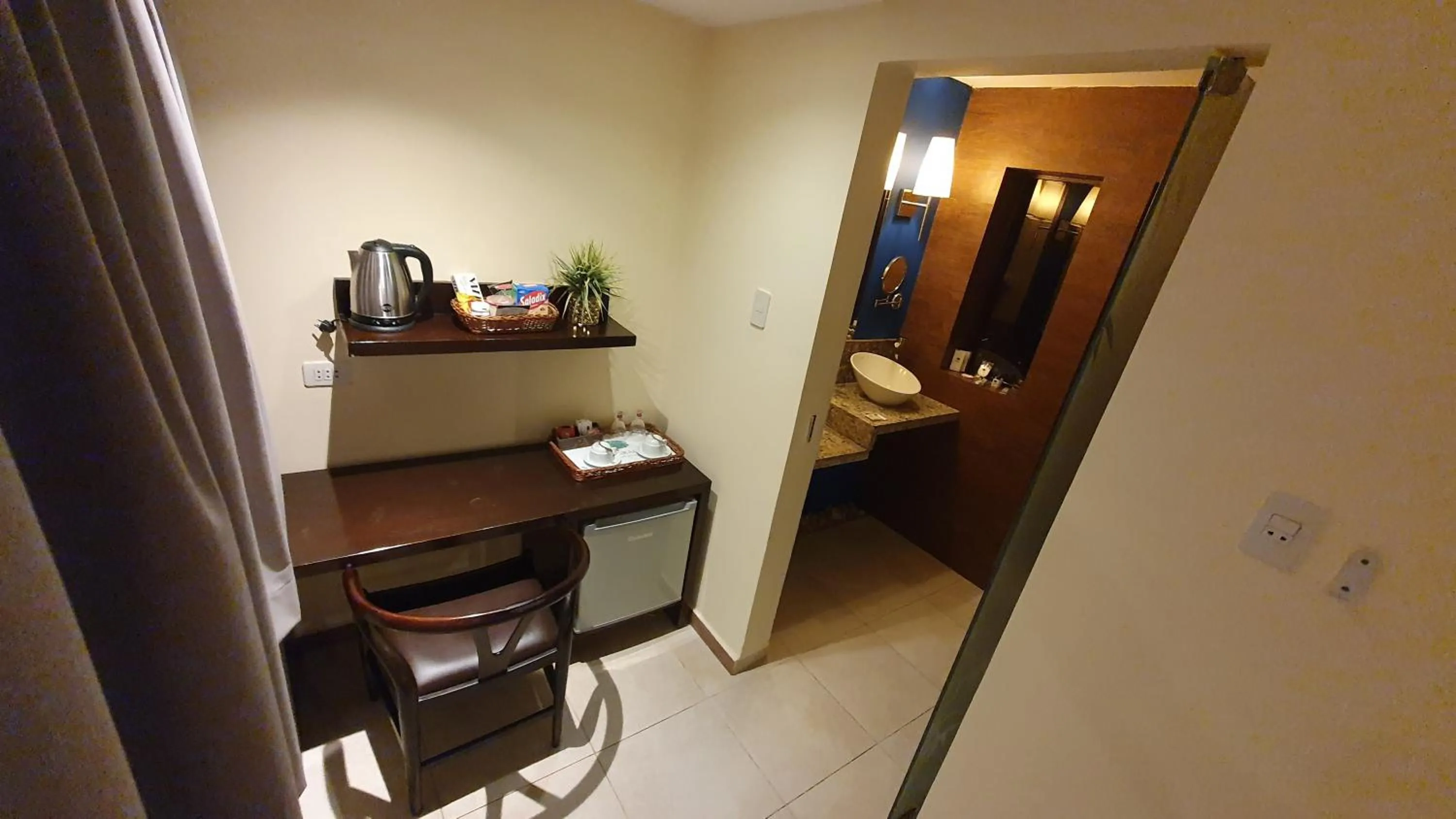 Bathroom, Bed in Alta Gracia Parque Hotel
