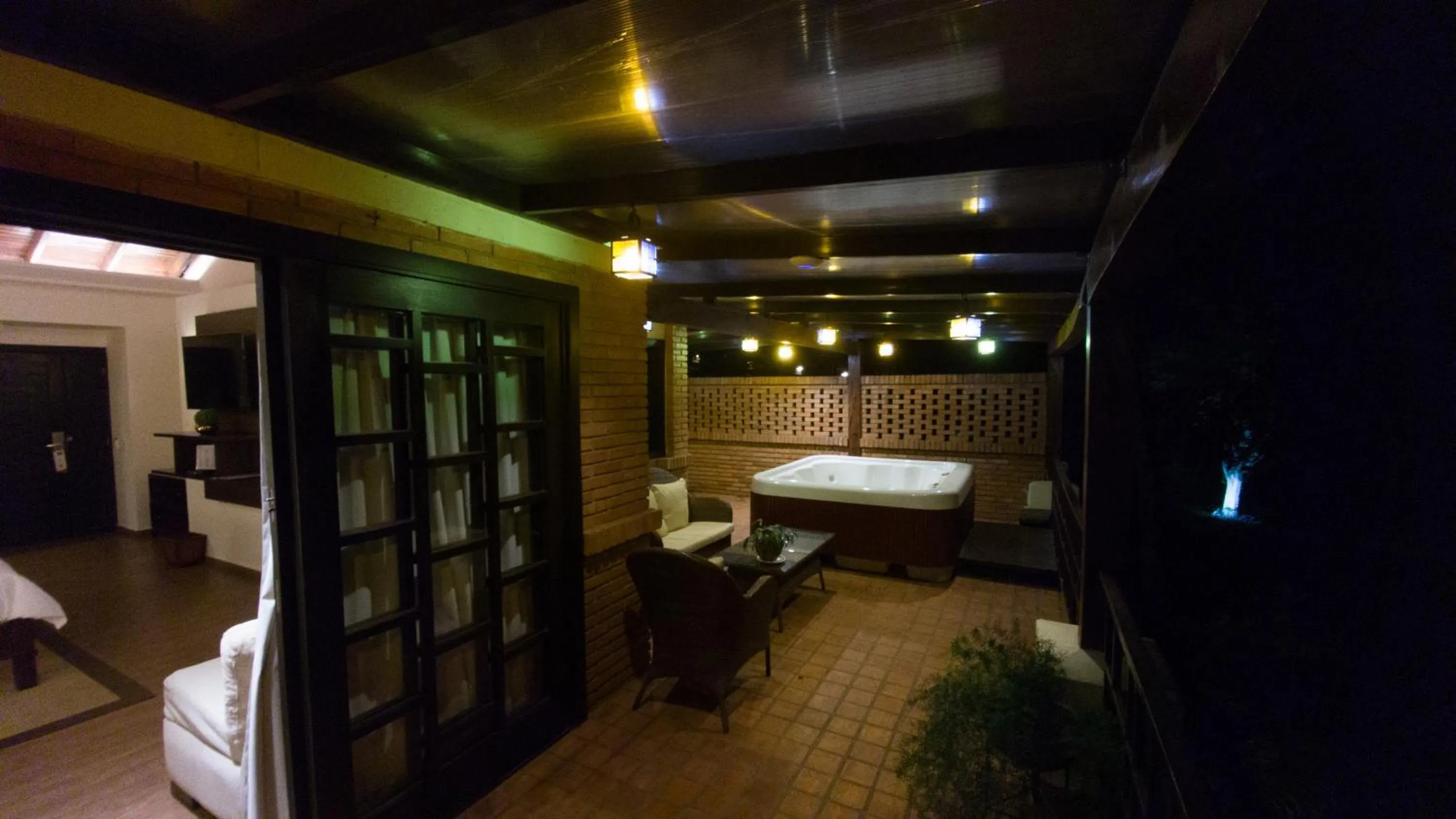 Hot Tub, Bed in Alta Gracia Parque Hotel